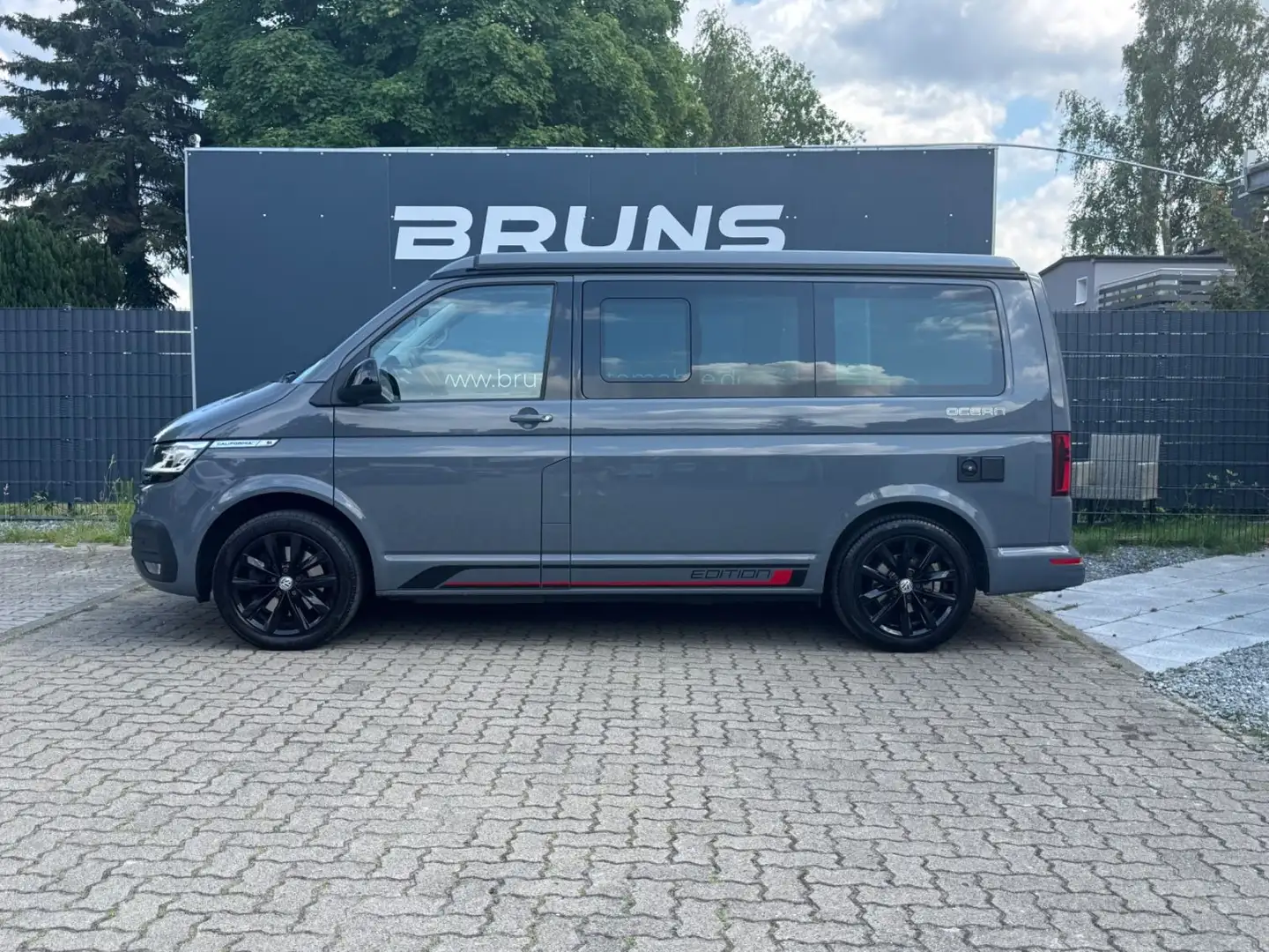 Volkswagen T6 California T6.1 California Ocean Edition 4Motion ACC AHK Grau - 2