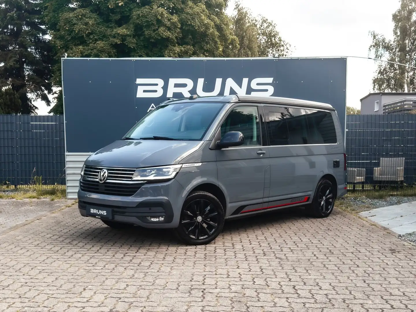 Volkswagen T6 California T6.1 California Ocean Edition 4Motion ACC AHK Grau - 1