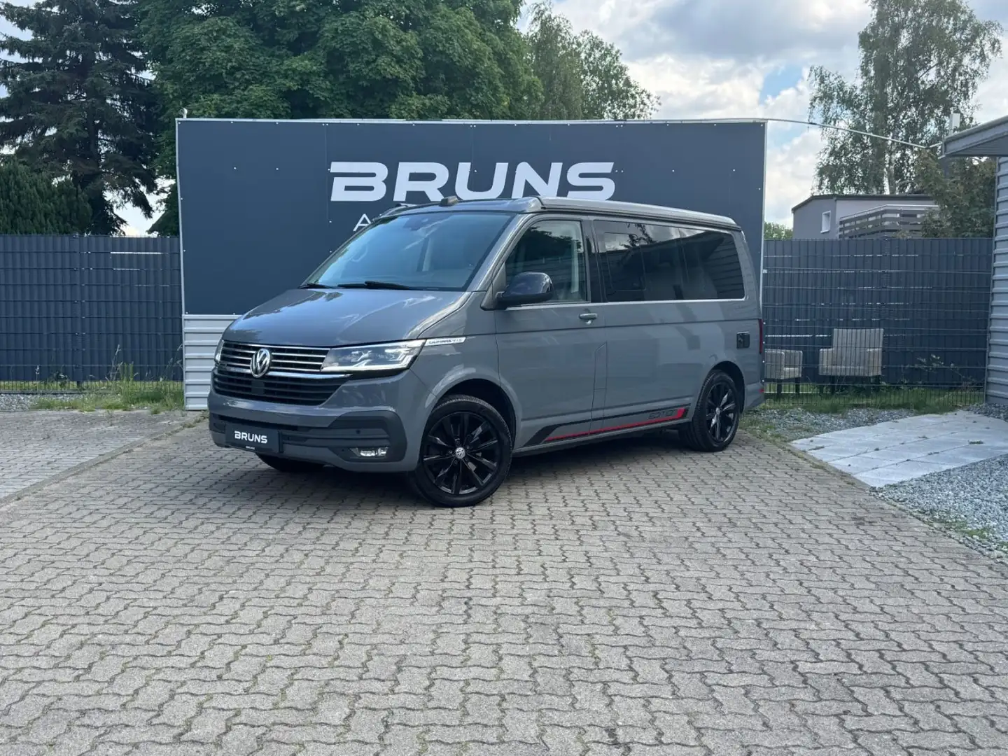 Volkswagen T6 California T6.1 California Ocean Edition 4Motion ACC AHK Grau - 1