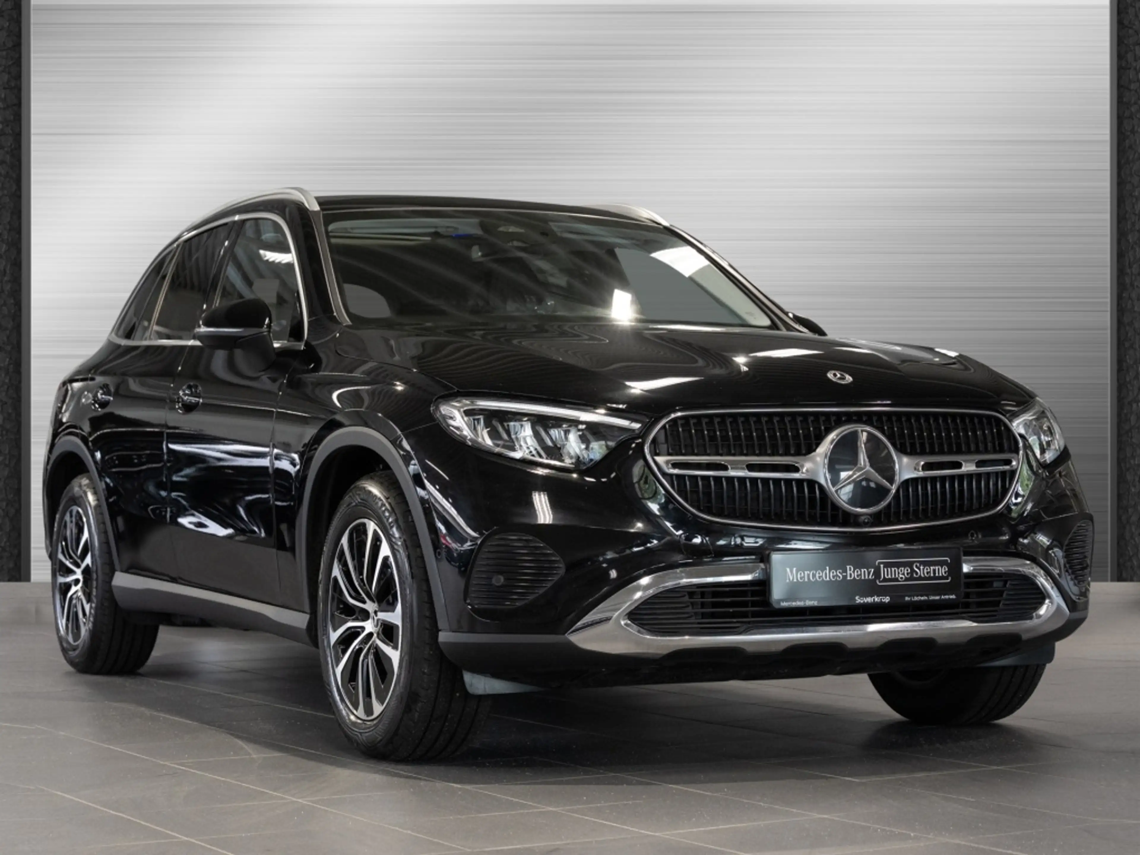 Mercedes-Benz GLC 220 d 4M // AVANTGARDE MEMO AHK DISTR KAMERA — photo 2