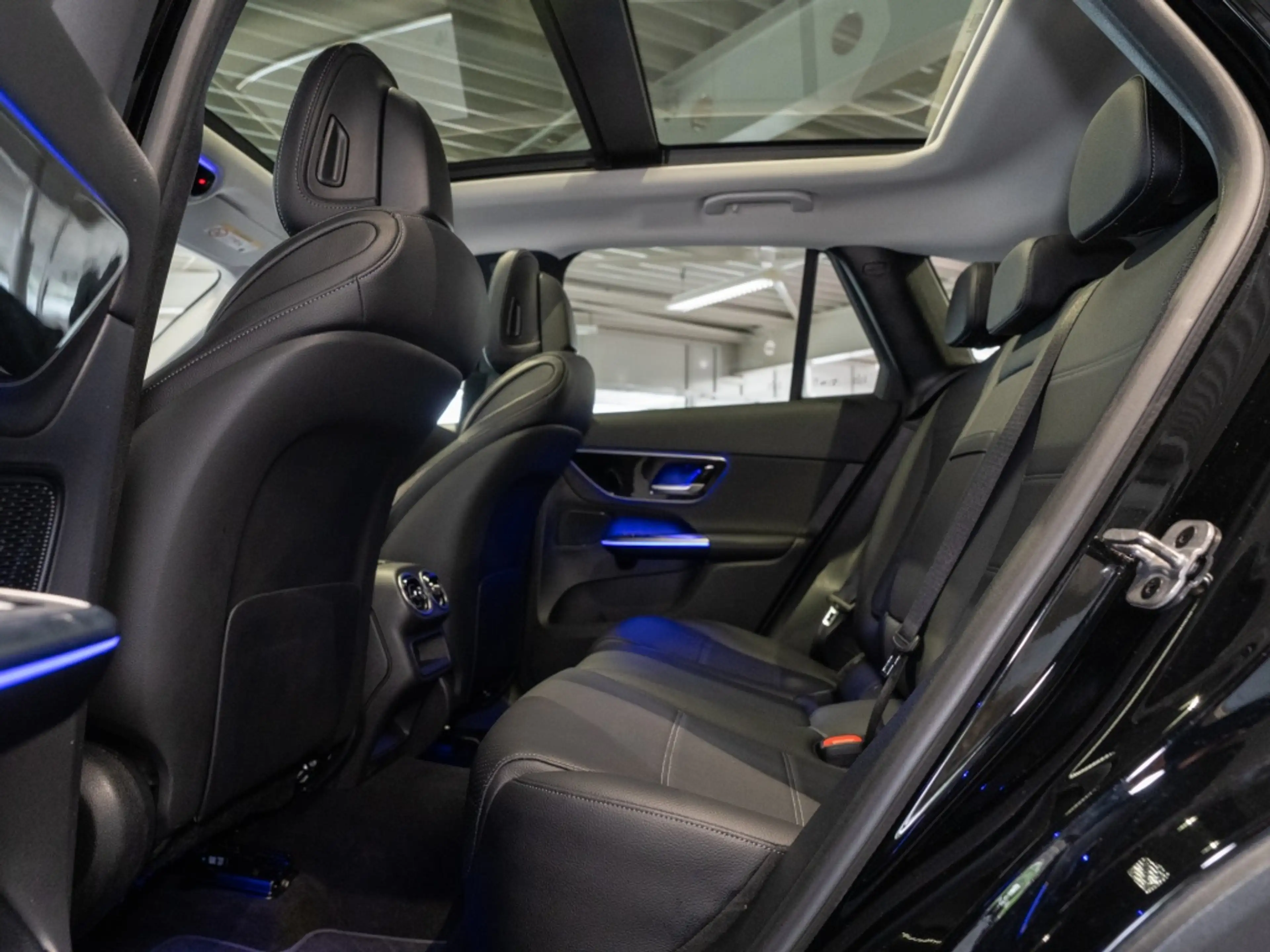 Mercedes-Benz GLC 220 d 4M // AVANTGARDE MEMO AHK DISTR KAMERA — photo 10