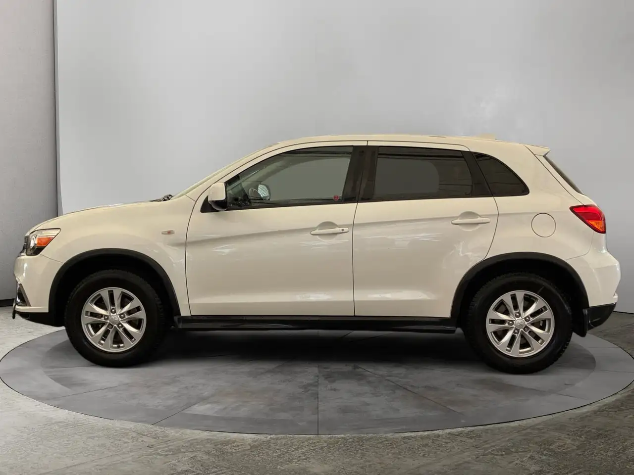 Mitsubishi RVR снимка Mitsubishi RVR