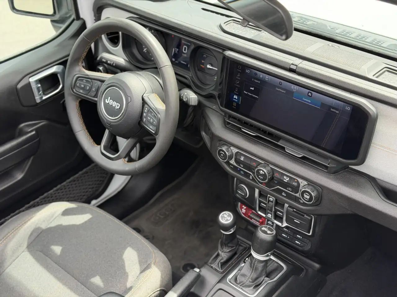 Jeep Wrangler photo Jeep Wrangler