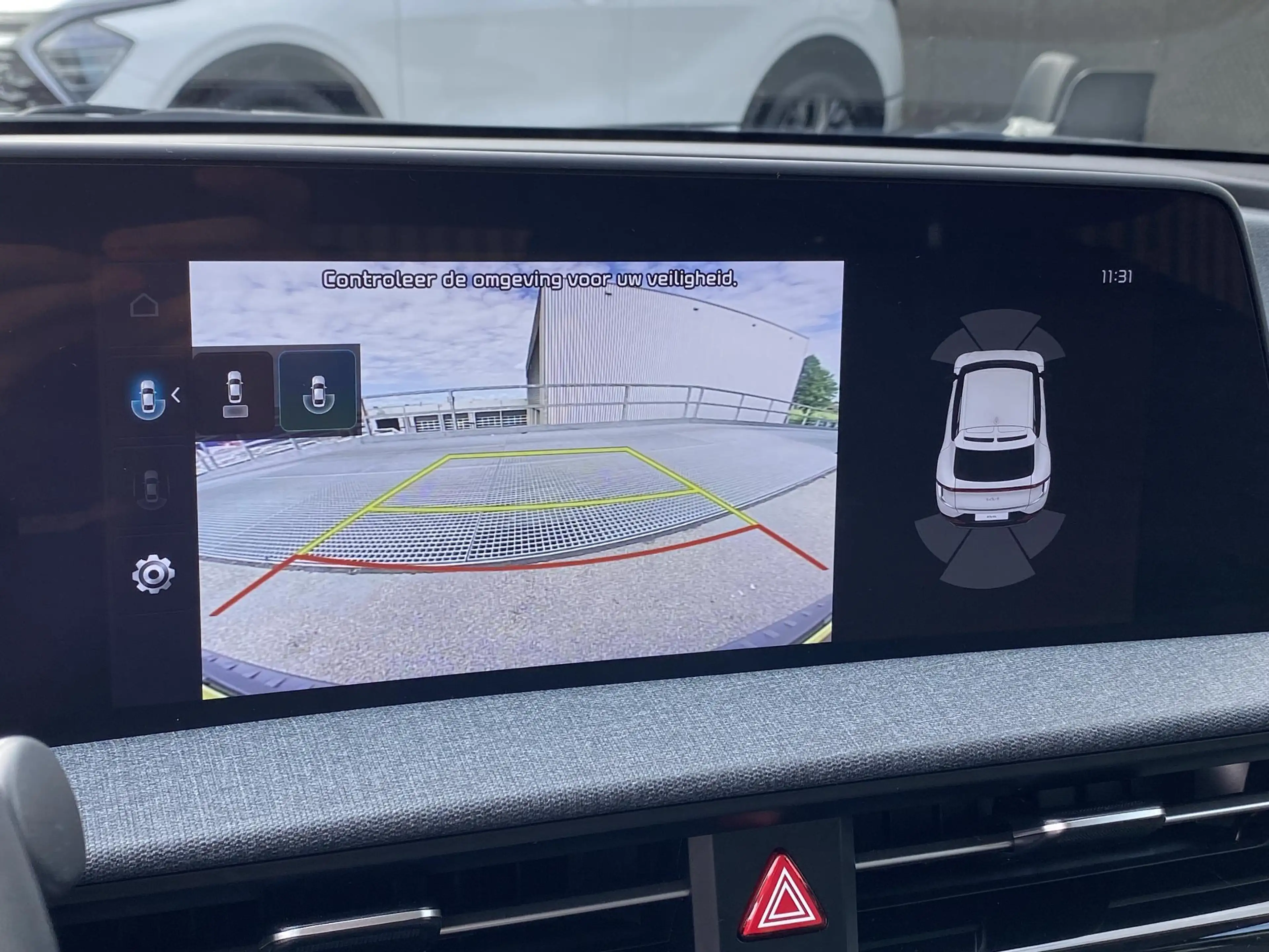 Kia EV6 Air 58 kWh Navigatie, dodehoekdetectie, stoel- & s — photo 7