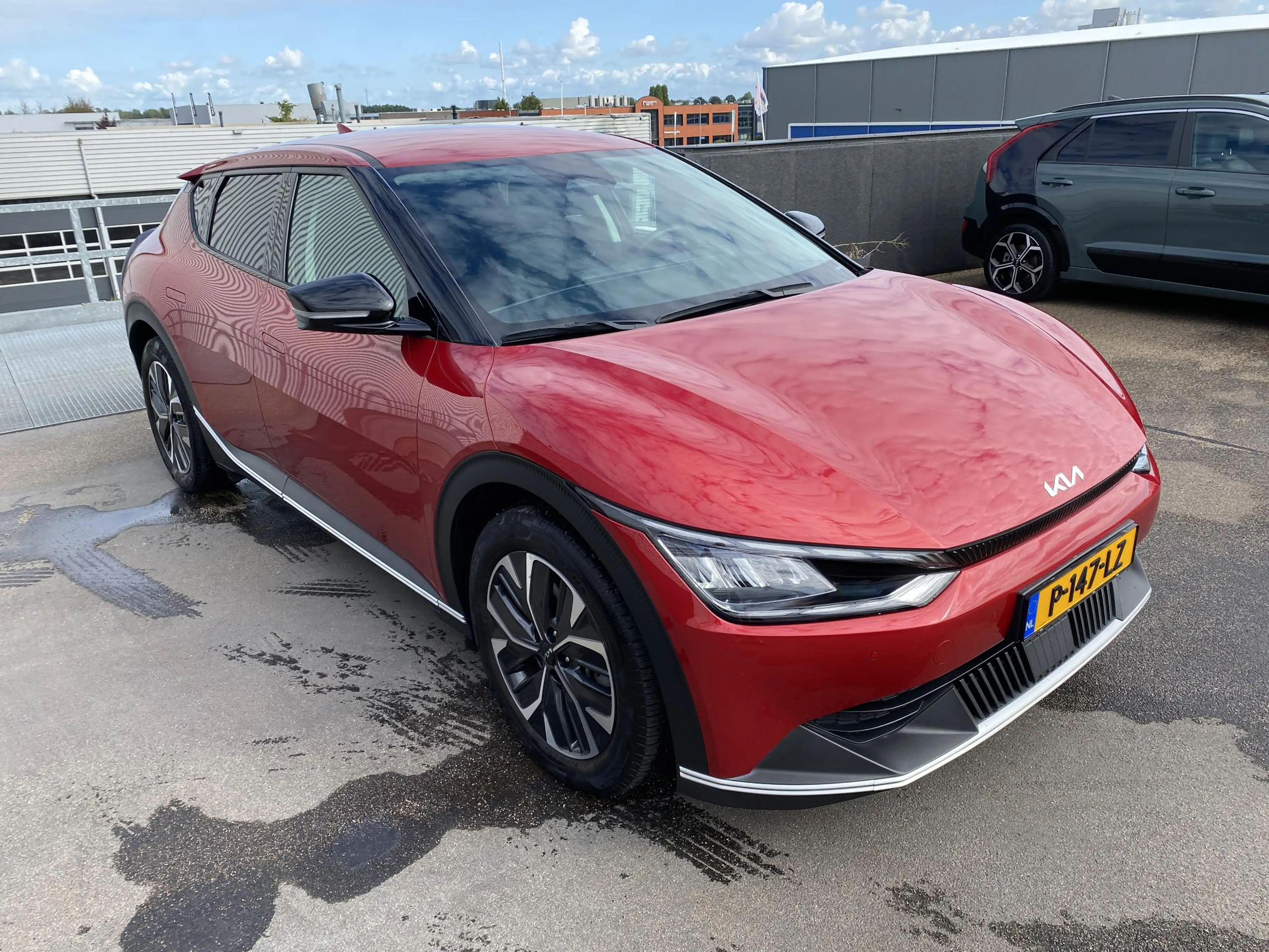 Kia EV6 Air 58 kWh Navigatie, dodehoekdetectie, stoel- & s — photo 14