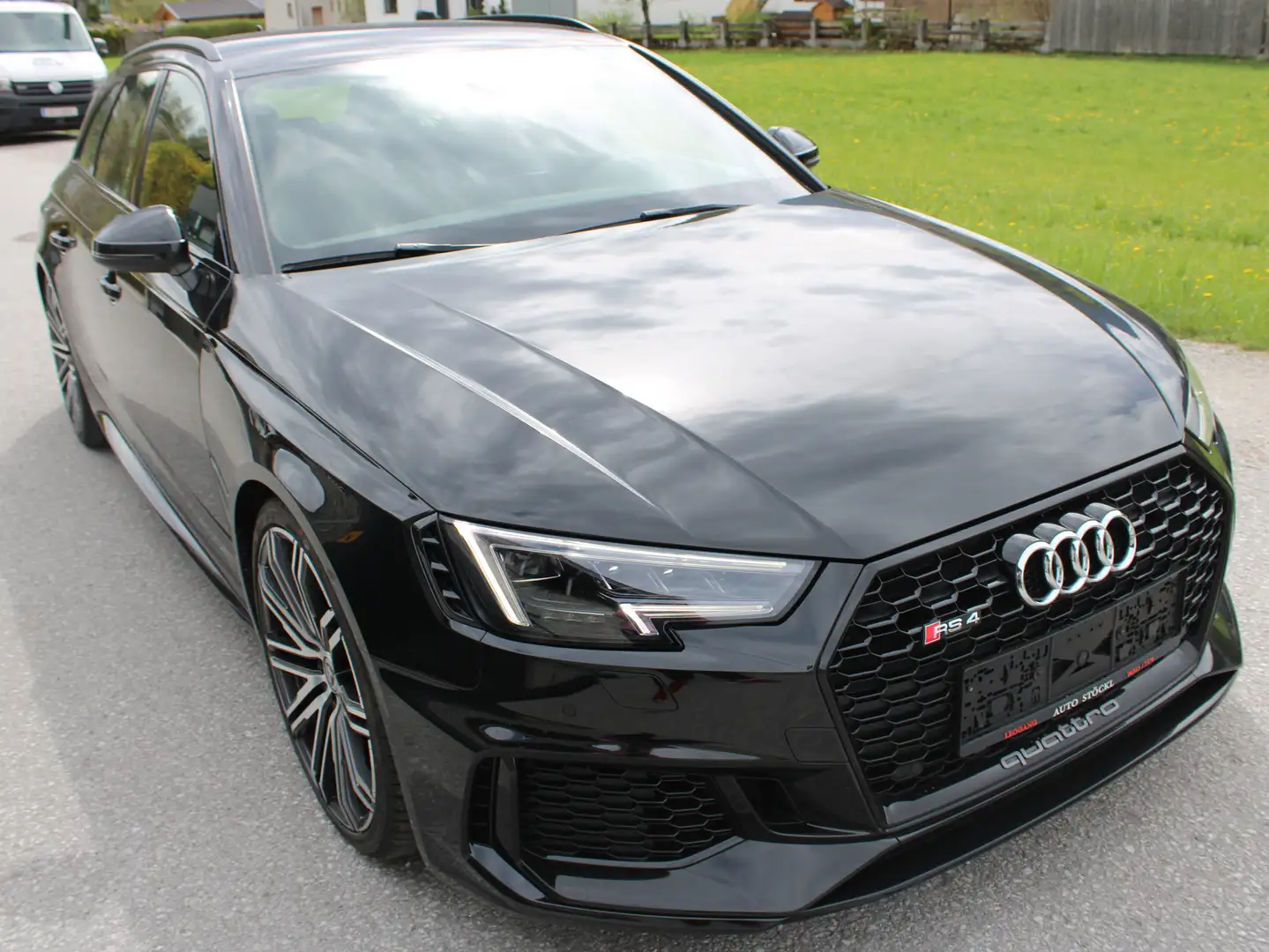 Audi RS4 Avant 2,9 TFSI quattro tiptronic Schwarz - 1