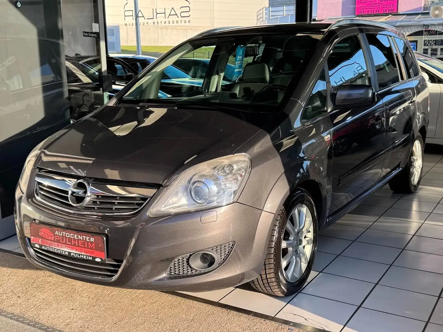 Opel Zafira 7-Sitzer/AHK/STEUERKETTE NEU/XENON/INNOVATION Grau - 2