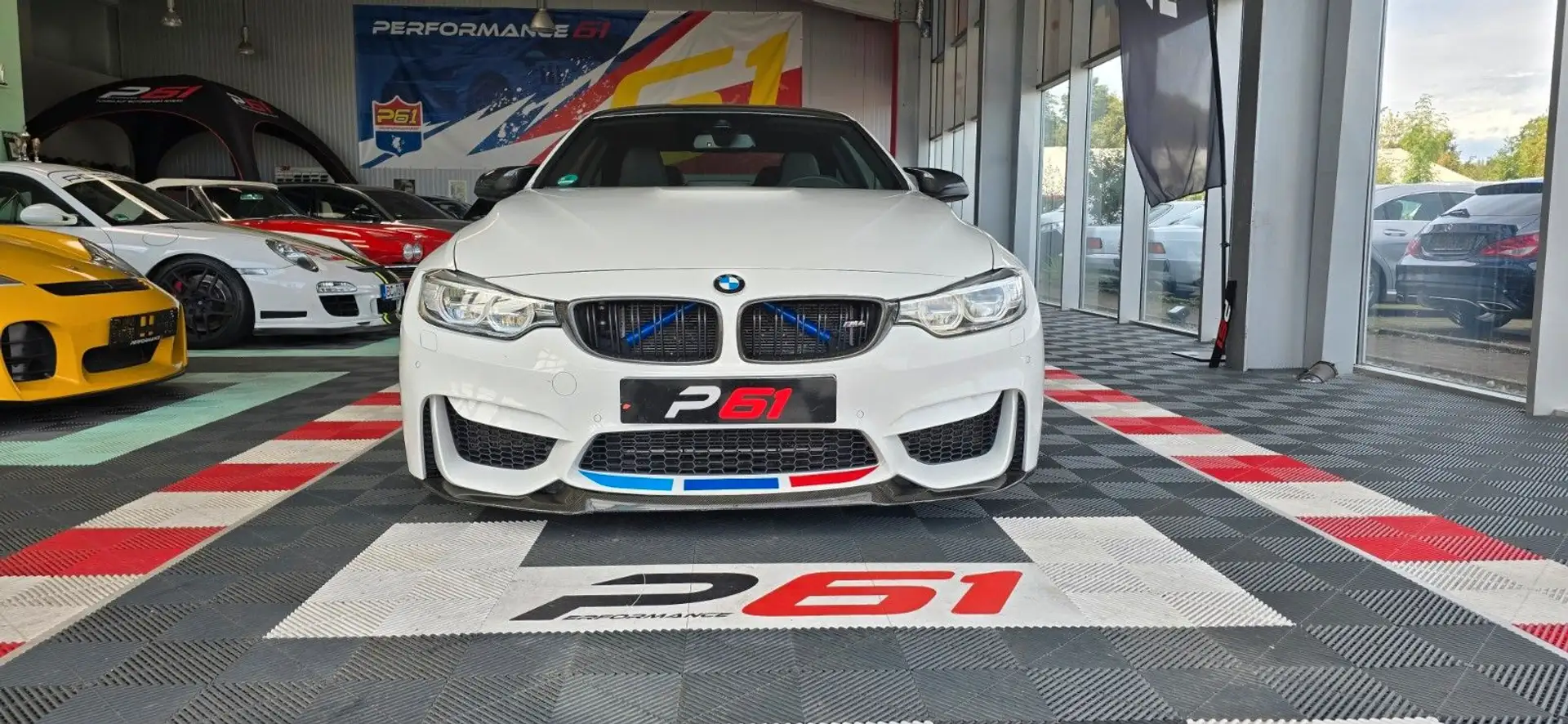 BMW M4 Baureihe/ Akra / Carbondach Blanc - 2