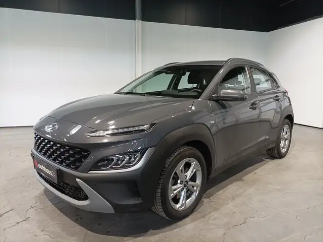 Hyundai Kona view 3