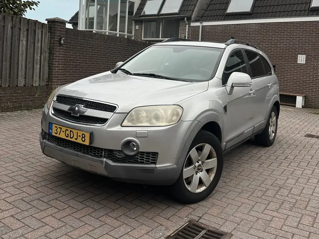 Chevrolet Captiva 2008 из Европы — купить под ключ
