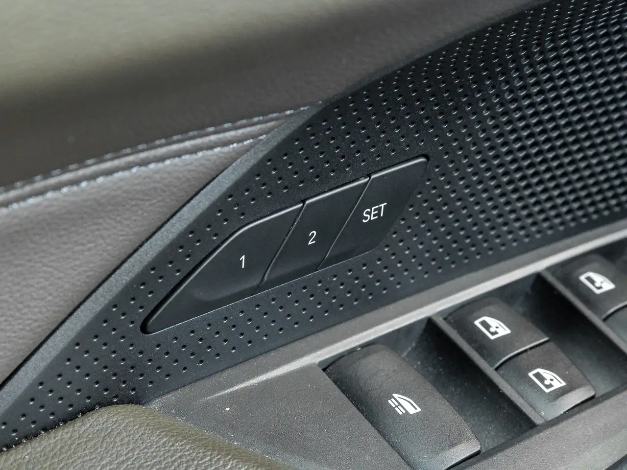 BMW 4 Series photo BMW 4 Series