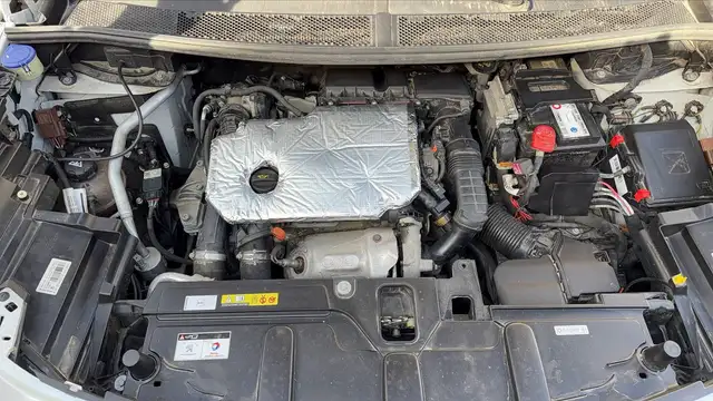 Peugeot 5008 view 15