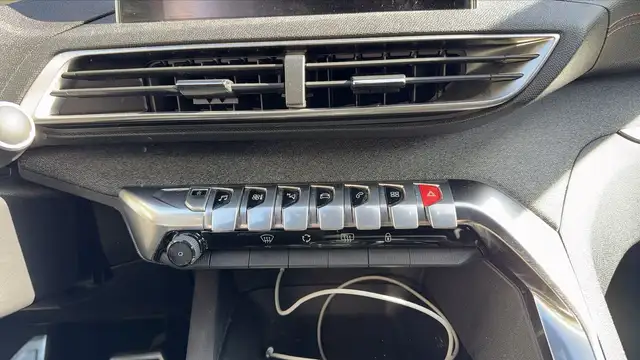 Peugeot 5008 view 13