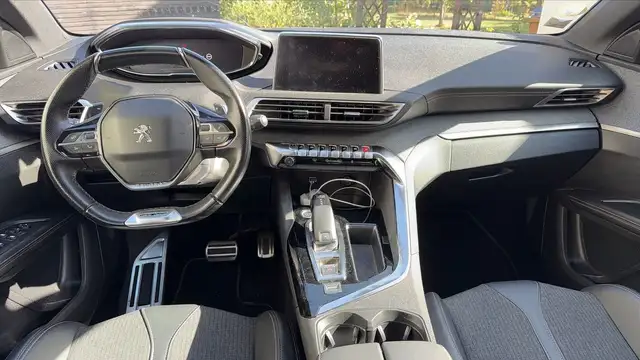 Peugeot 5008 view 11