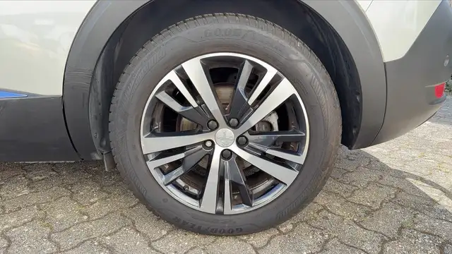 Peugeot 5008 view 19