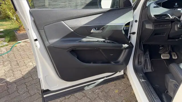 Peugeot 5008 view 7