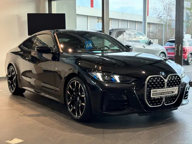 BMW 4 Series view 13