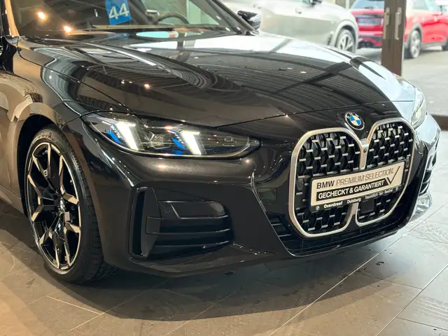 BMW 4 Series view 14