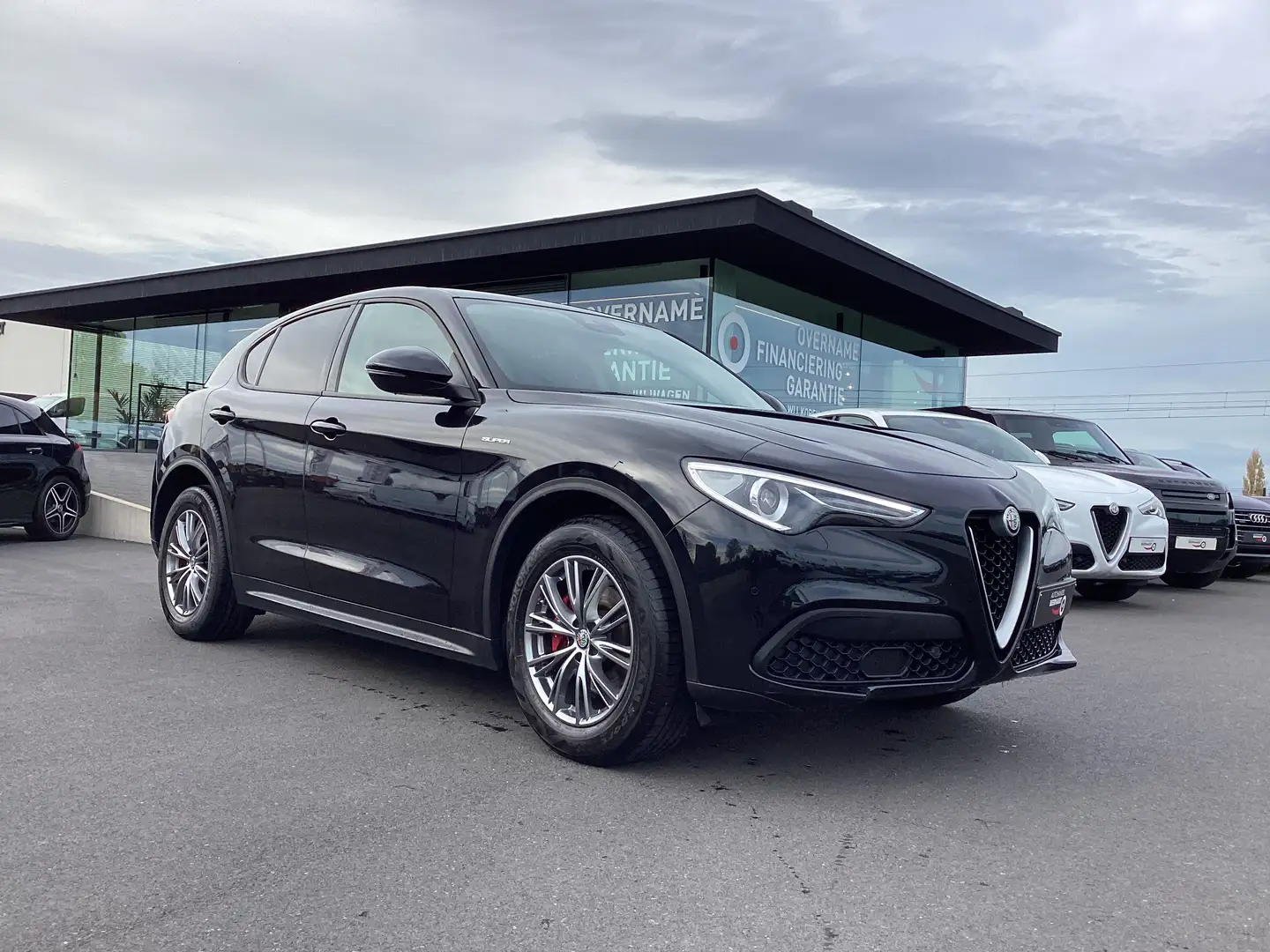 Alfa Romeo Stelvio 2.2jTD/1steEig/101000km/Cam&Pdc/LED/Cruise/Alu/Nav Noir - 1