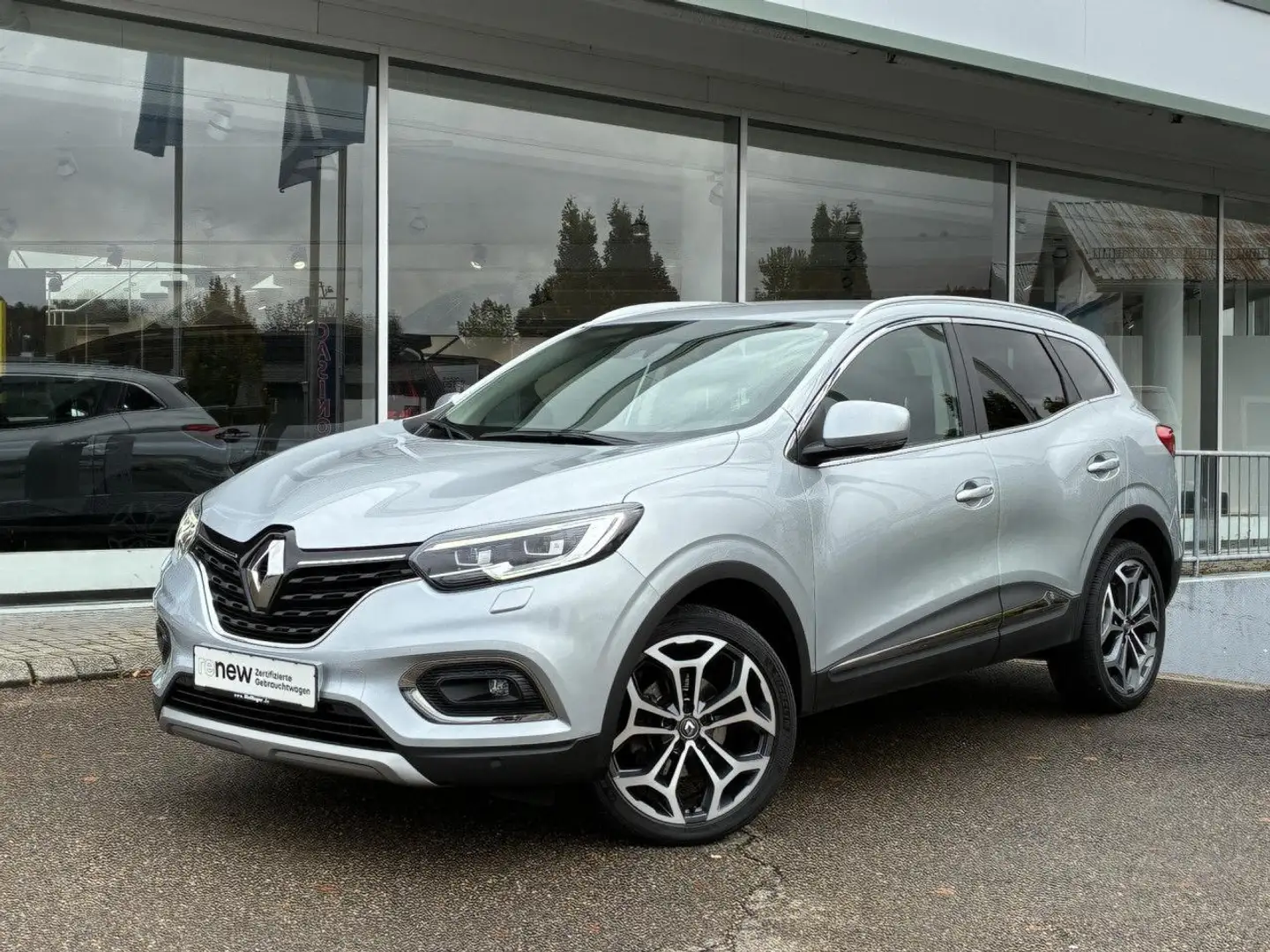 Renault Kadjar TCe 140 LIMITED Kamera KomfZ.Sitzh.AHK Navi Silber - 2