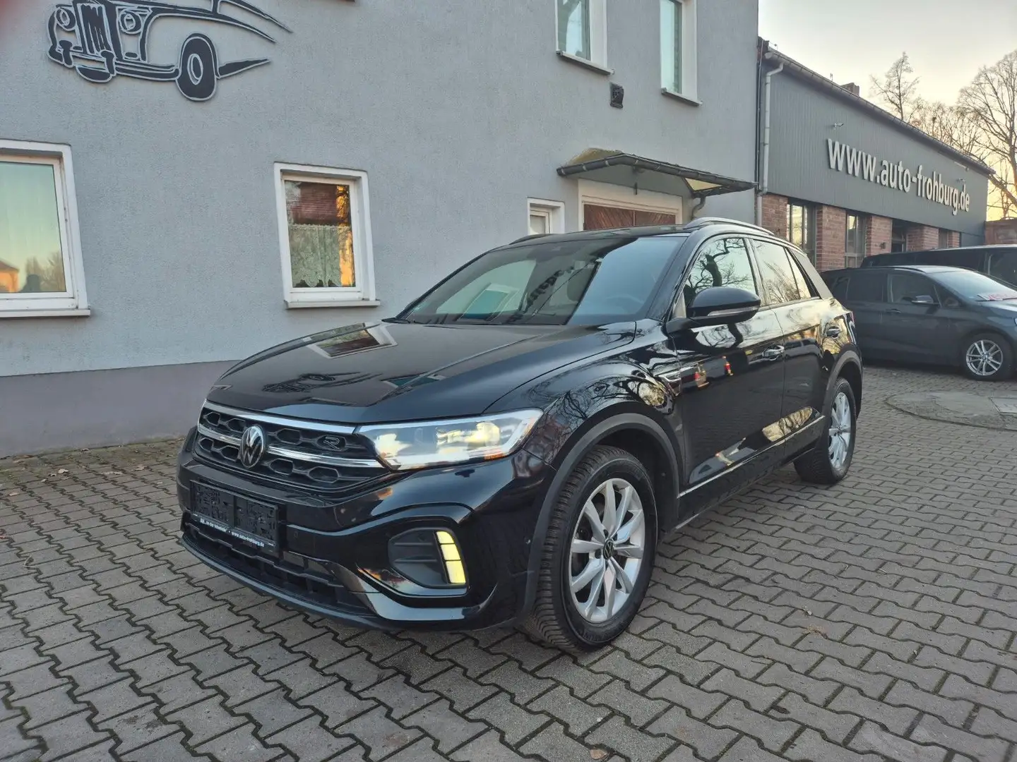 Volkswagen T-Roc R-Line,IQ LED,Navi,ACC Schwarz - 2
