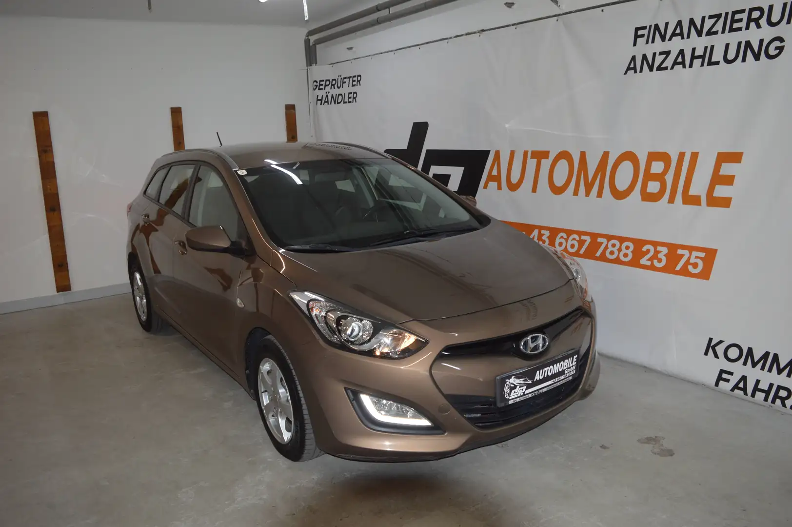 Hyundai i30 1,4 CRDI **1.Besitz**neues Pickerl** 65.000KM** Braun - 1