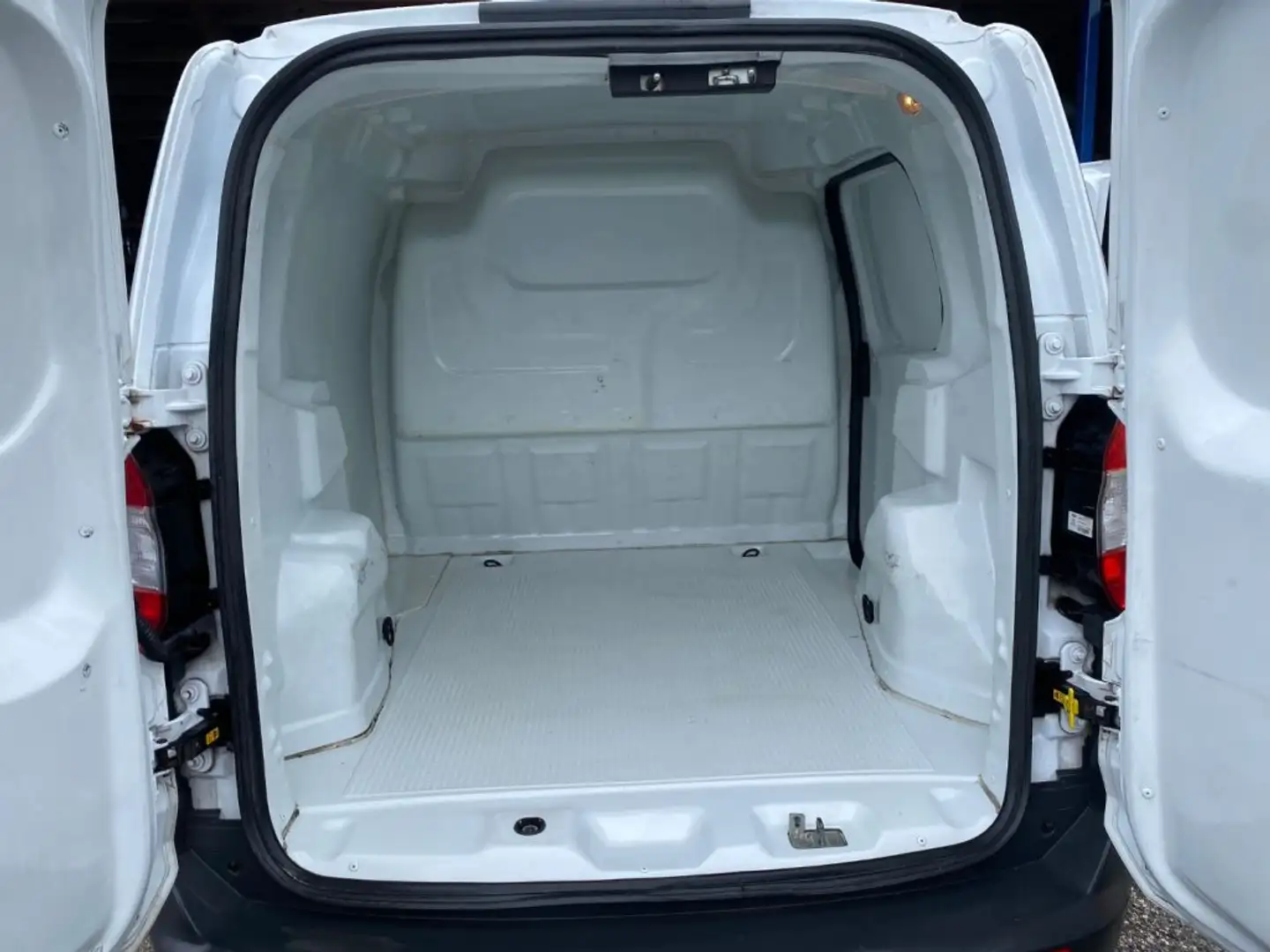 Ford Transit Courier 1.5 TDCi 75CV Van PER ALIMENTI Blanc - 1