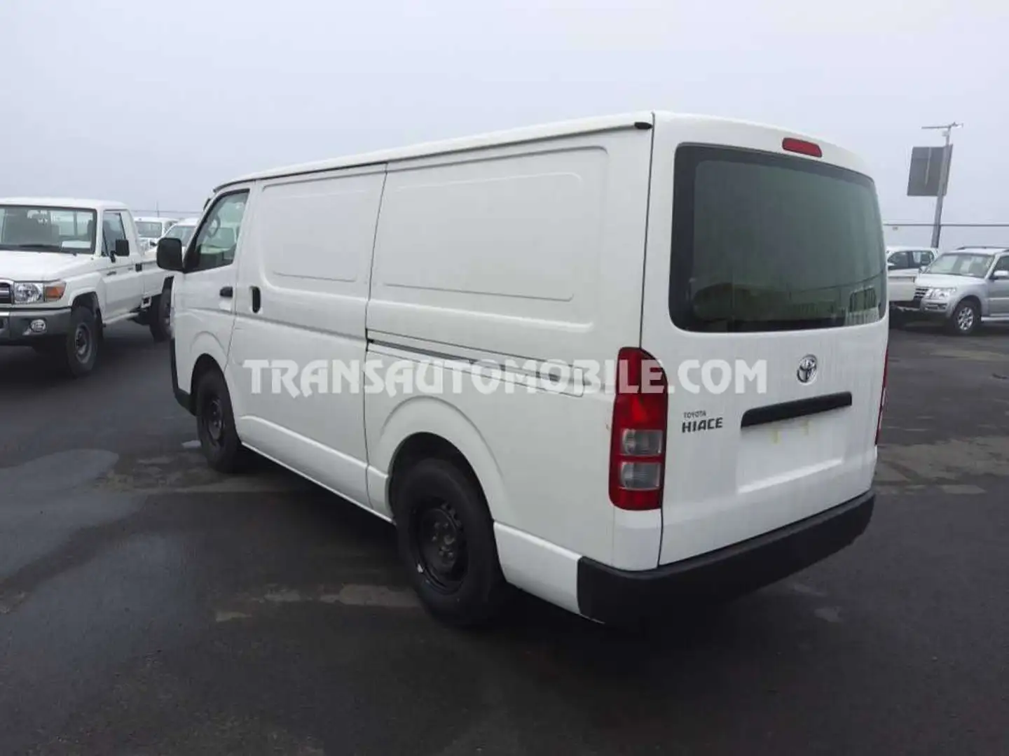 Toyota Hiace STANDARD ROOF - EXPORT OUT EU TROPICAL VERSION - Blanc - 2