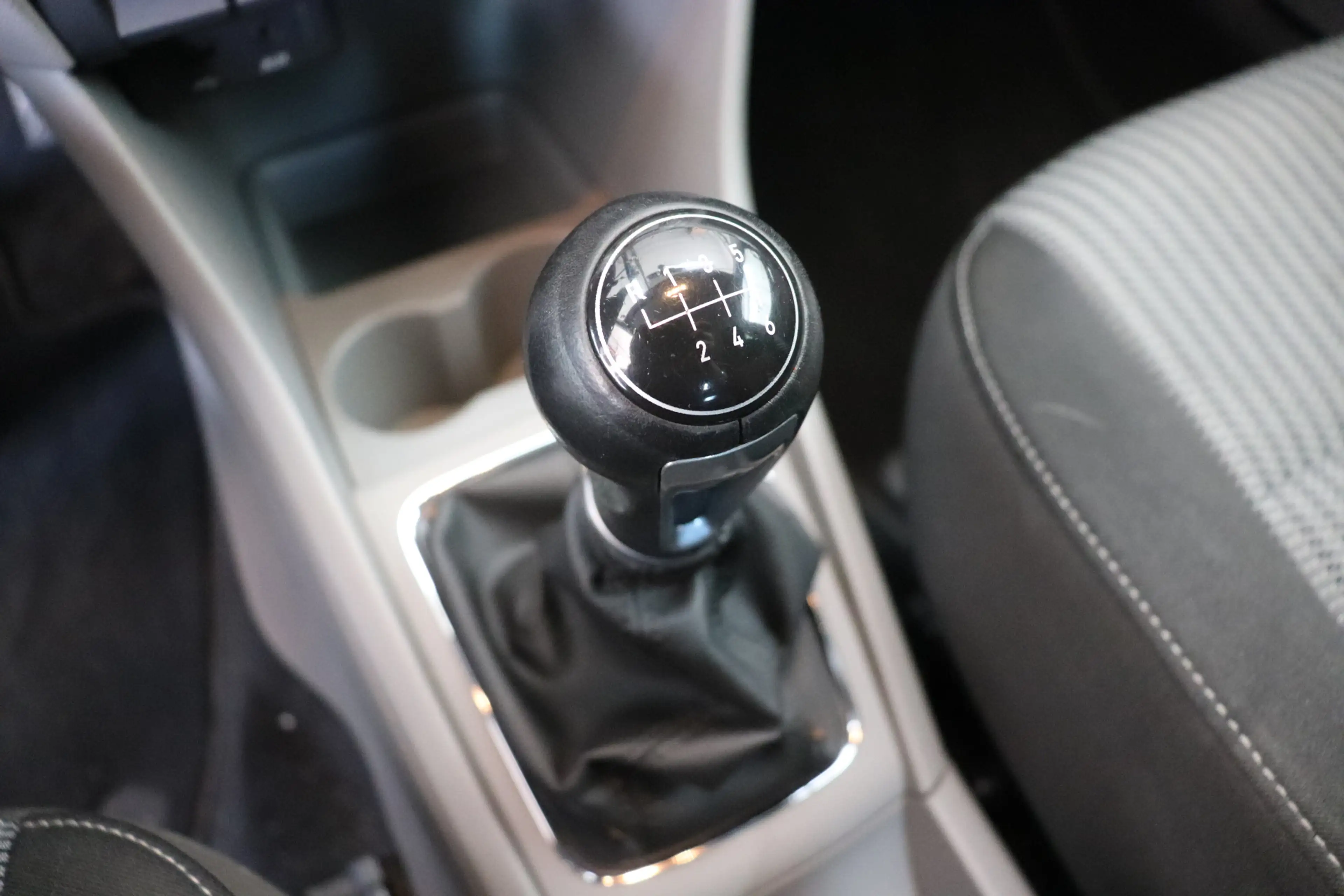 SEAT Toledo 1.2 TSI Businessline High. Veel beenruimte, koffer — photo 22