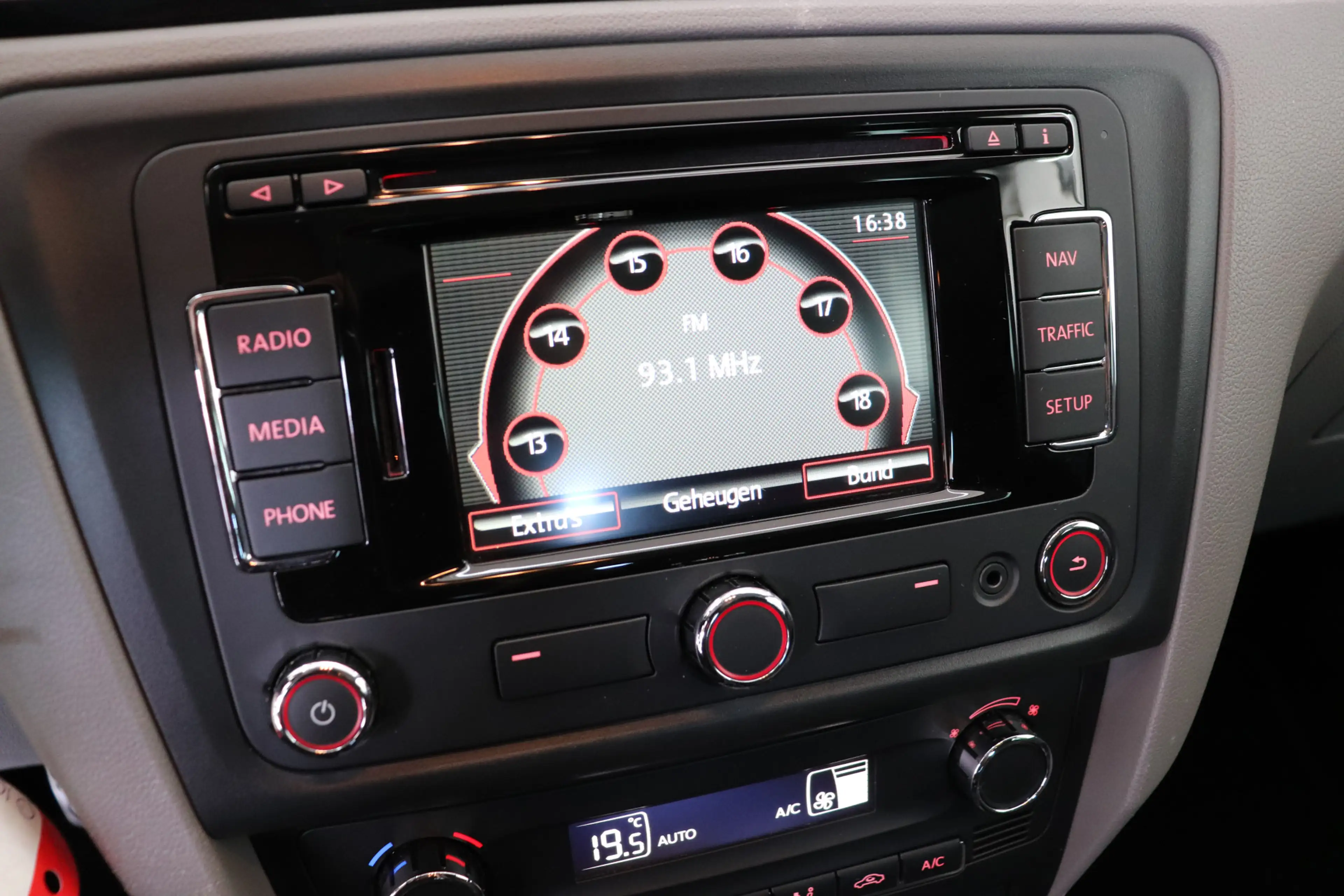 SEAT Toledo 1.2 TSI Businessline High. Veel beenruimte, koffer — photo 20