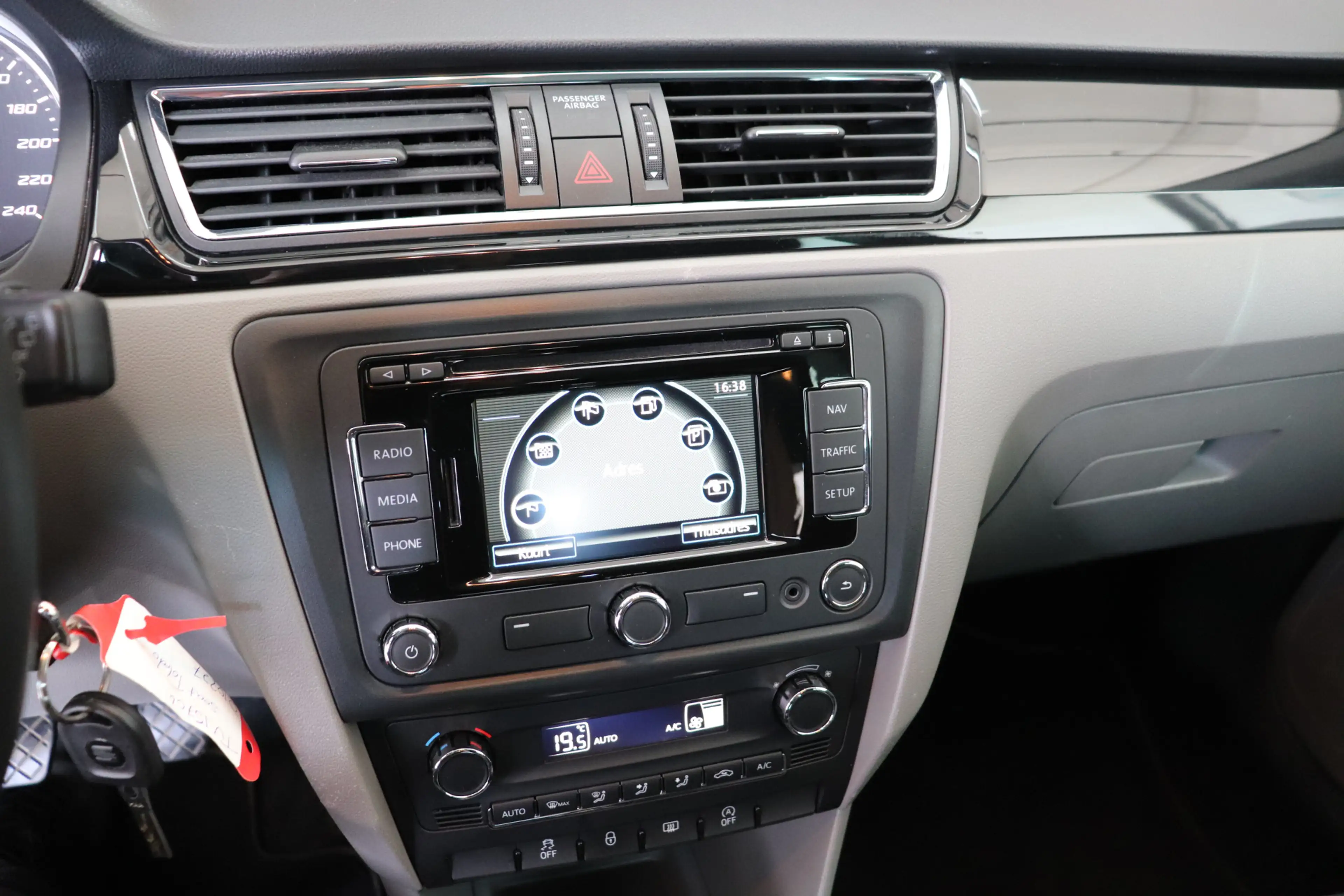 SEAT Toledo 1.2 TSI Businessline High. Veel beenruimte, koffer — photo 18