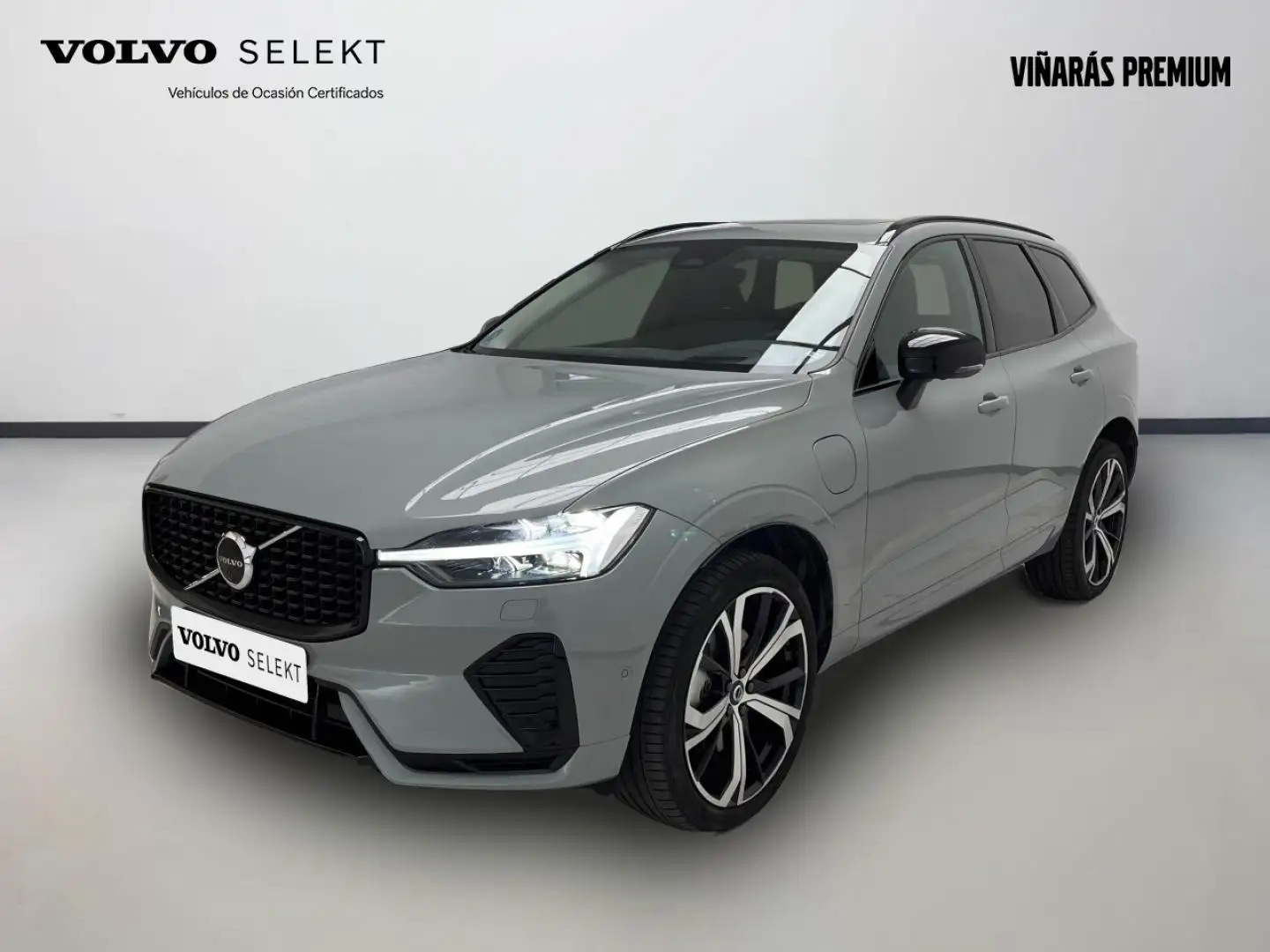 Volvo XC60 2.0 T6 AWD Recharge Ultra Dark Auto - 1