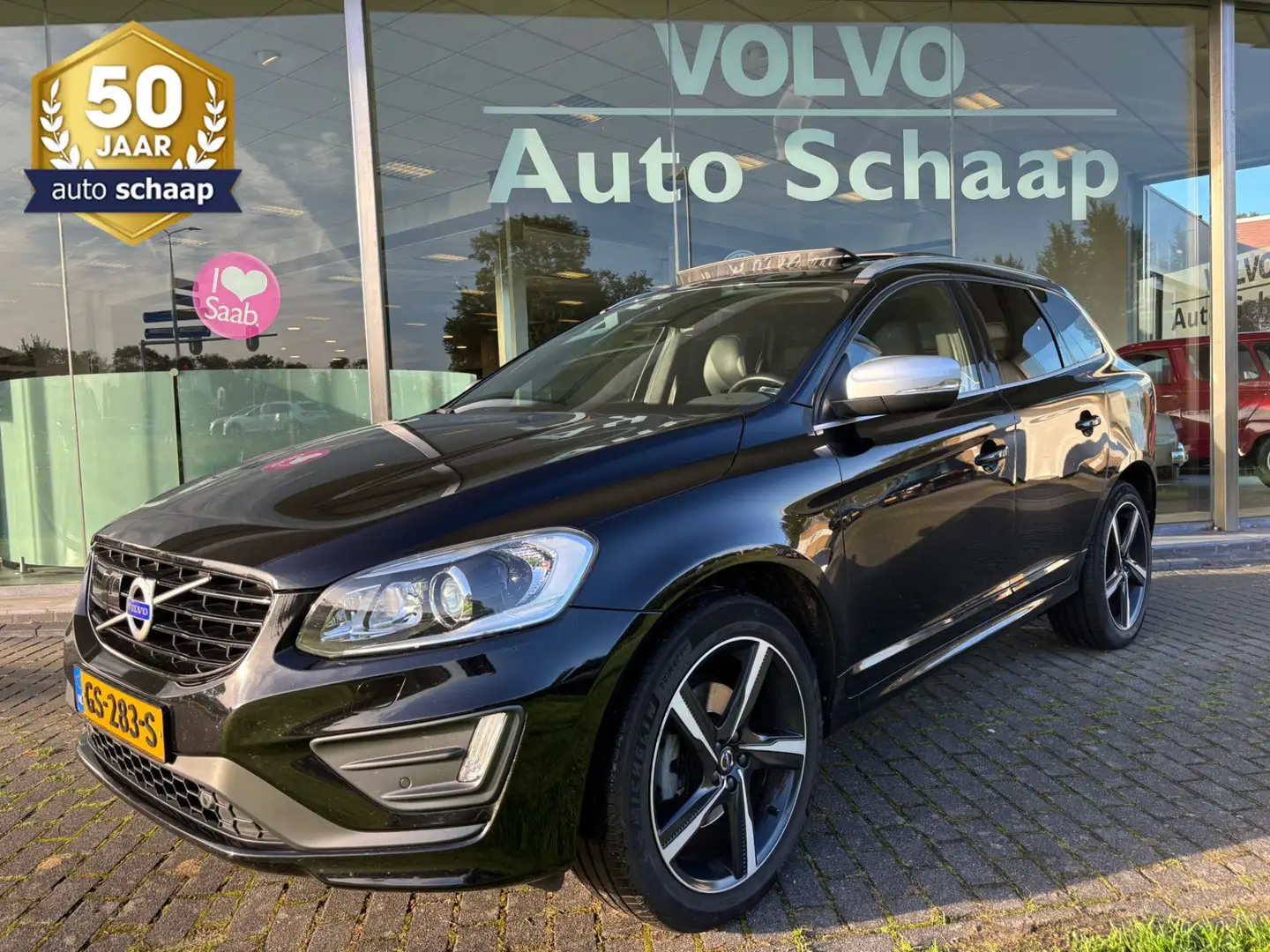 Volvo XC60 2.0 T5 FWD R-Design Luxury Automaat | Rijklaar inc Noir - 1