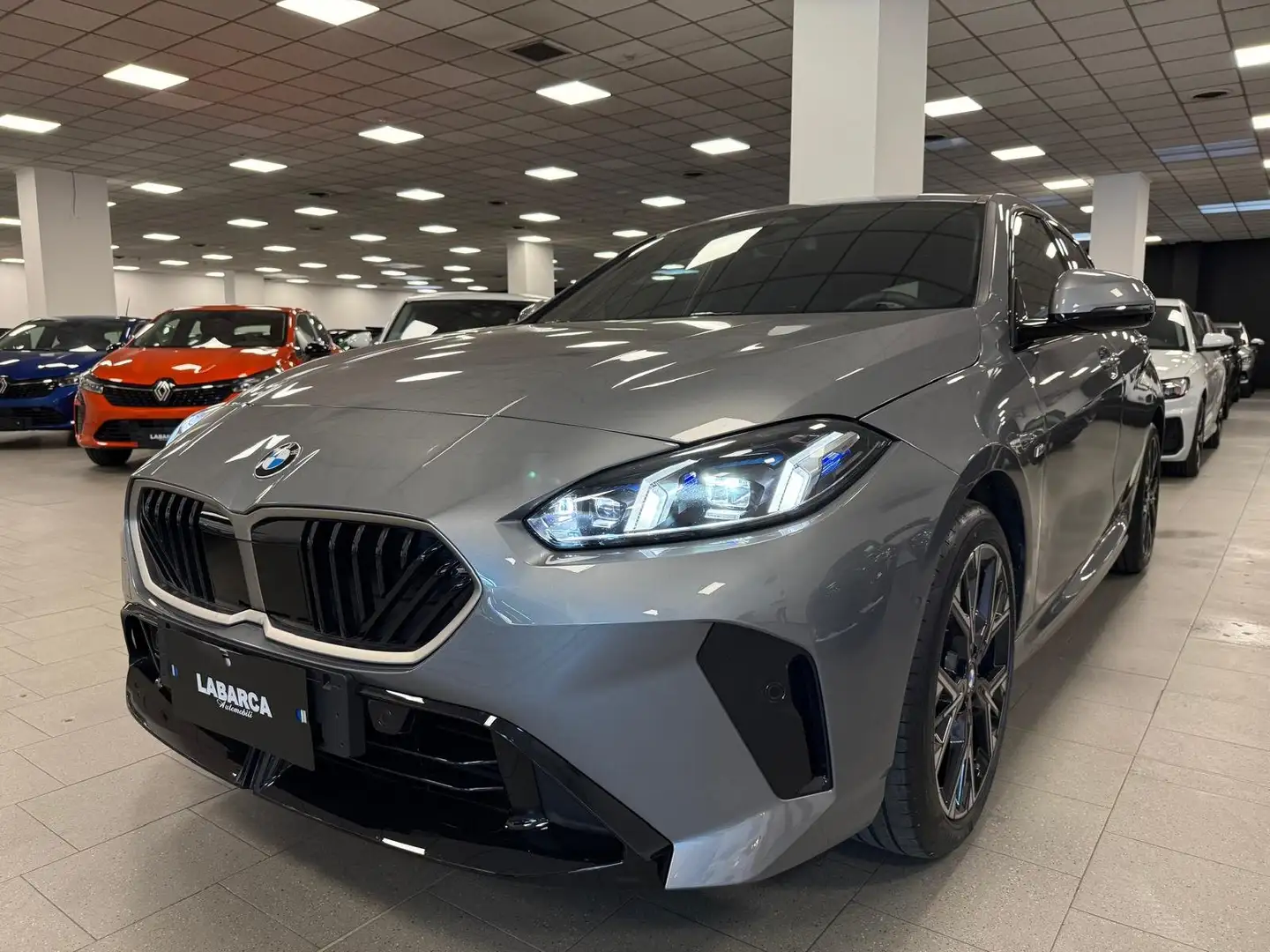 BMW 118 Serie 1 F70 118d MSport Pro auto Grey - 2