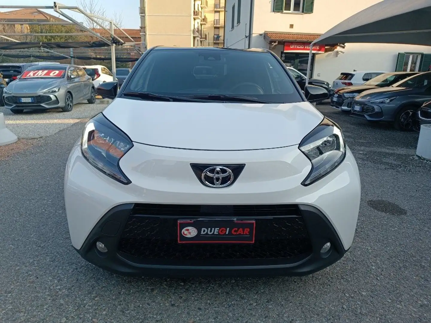 Toyota Aygo X 1.0 VVT-i 72 CV 5 porte Trend Weiß - 2