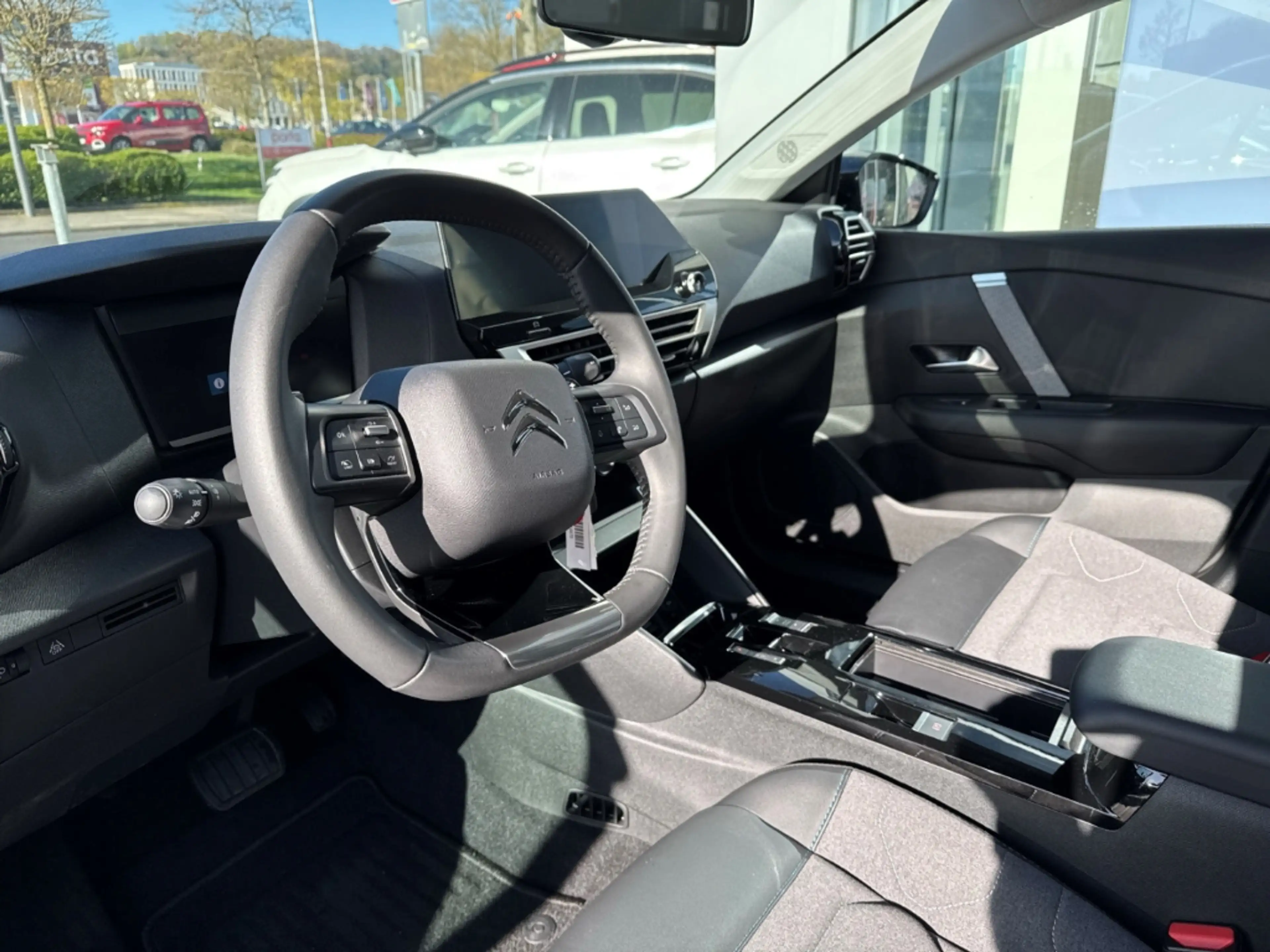 Citroen C4 Hybrid 100 e-DSC6 Winter + Sommerräder Apple CarPl — photo 8
