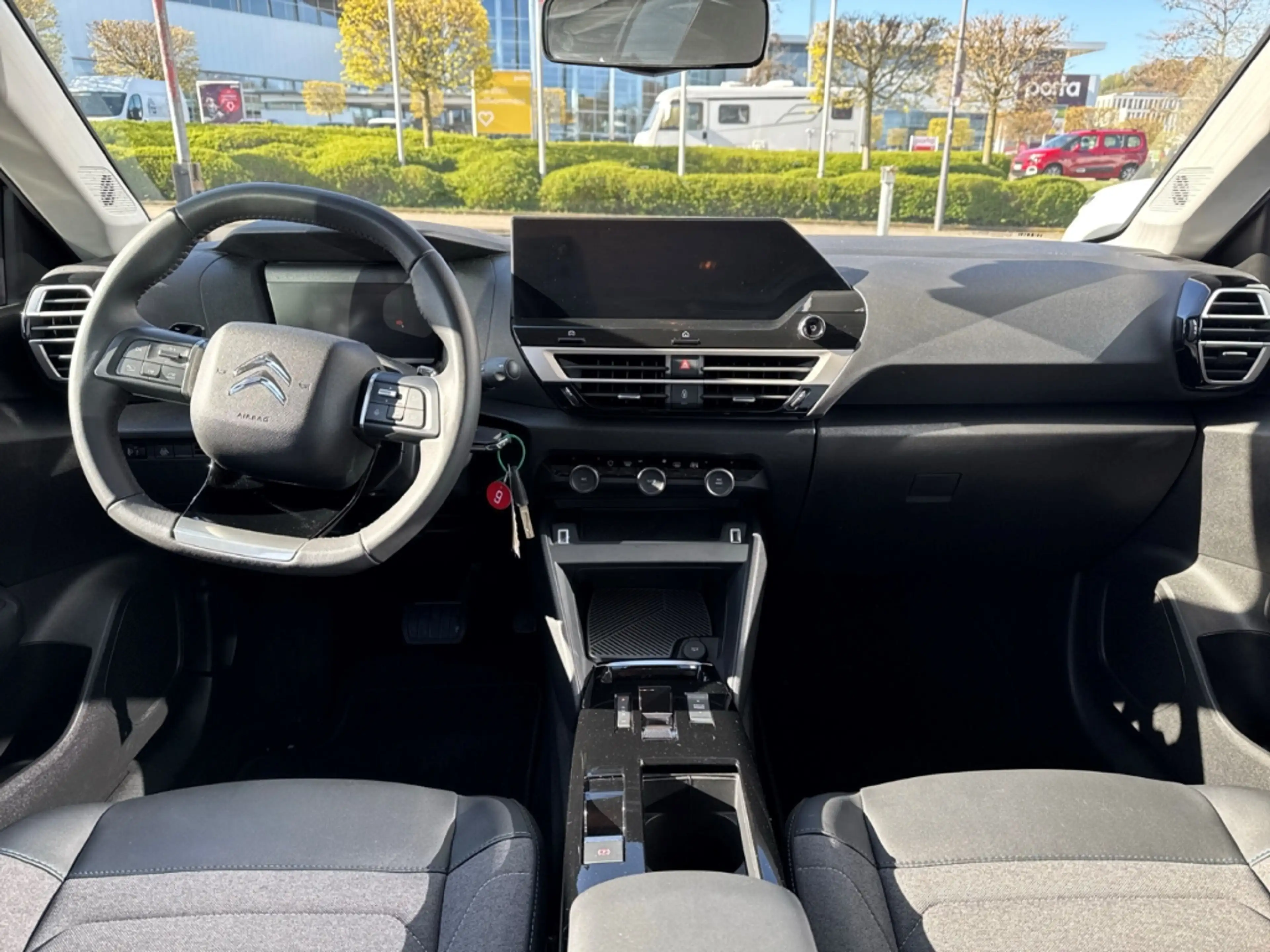 Citroen C4 Hybrid 100 e-DSC6 Winter + Sommerräder Apple CarPl — photo 10