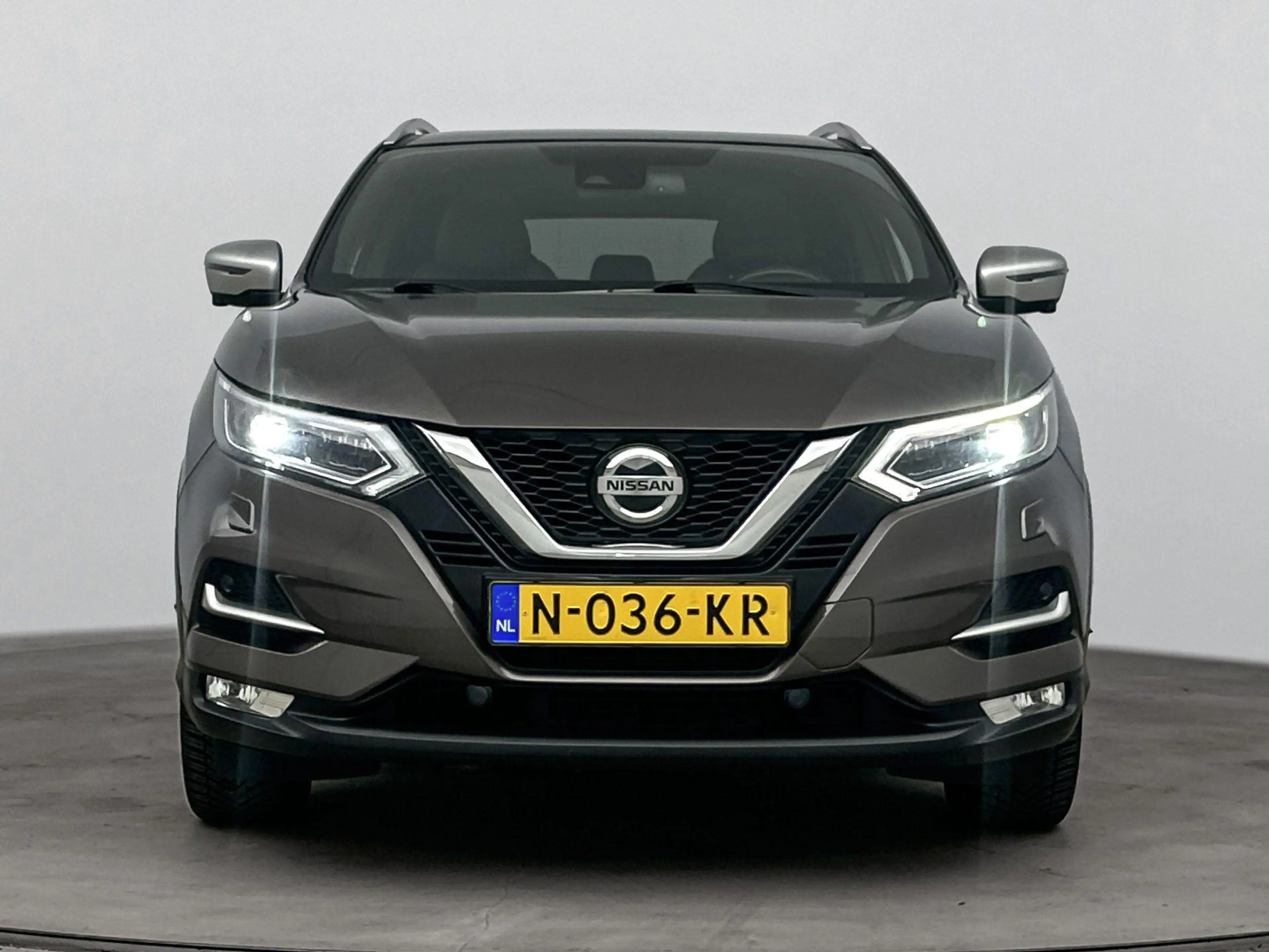 Nissan Qashqai 1.3 DIG-T Tekna + | Ledere bekleding | Navigatie | — photo 5