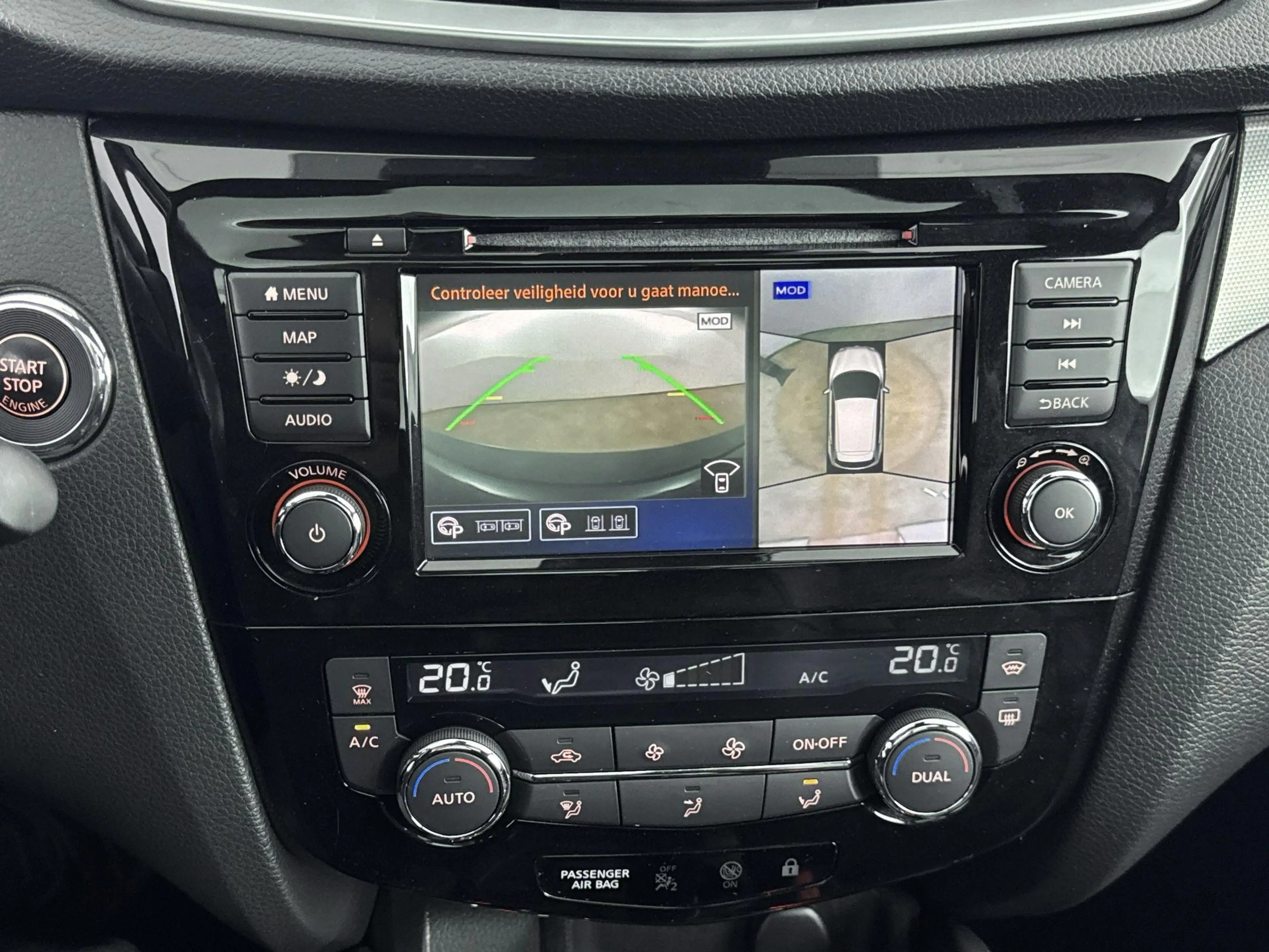 Nissan Qashqai 1.3 DIG-T Tekna + | Ledere bekleding | Navigatie | — photo 12