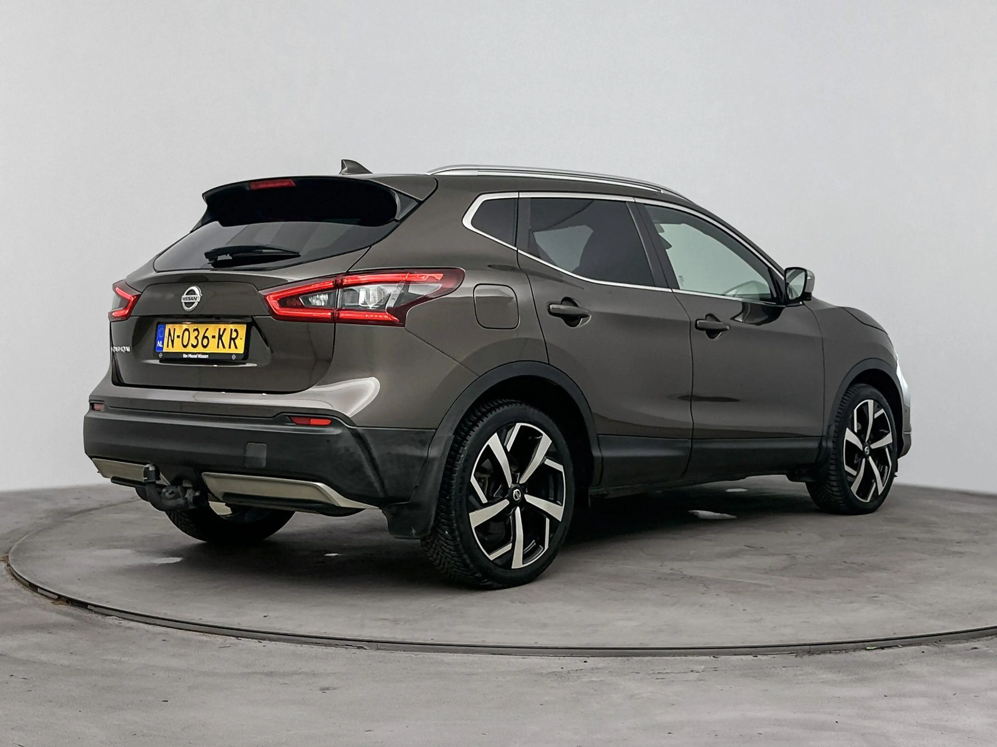 Nissan Qashqai 1.3 DIG-T Tekna + | Ledere bekleding | Navigatie | — photo 4