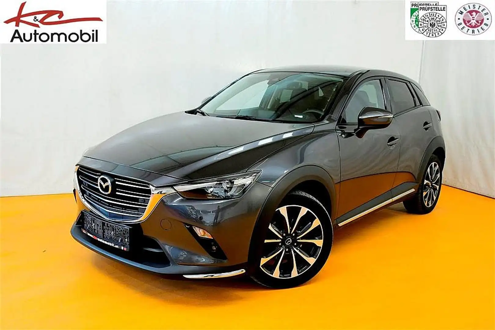 Mazda CX-3 G121 Revolution Aut. Grau - 1