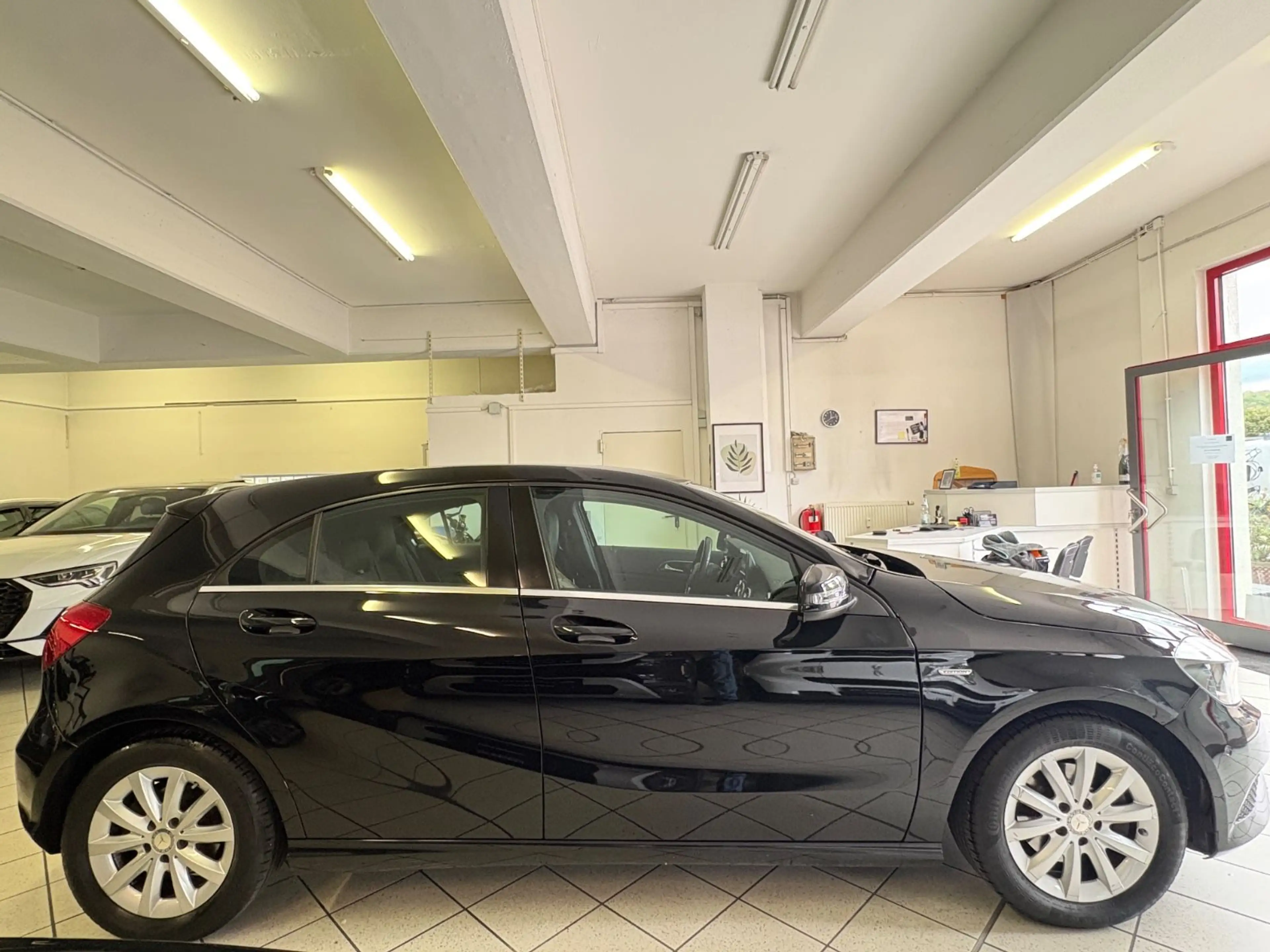 Mercedes-Benz A 180 BlueEfficiency |2Hand|Service Neu|8Fach — photo 9