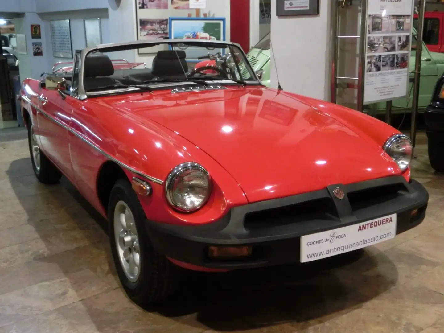 MG MGB MG B Cabrio (Gummi) Rojo - 1