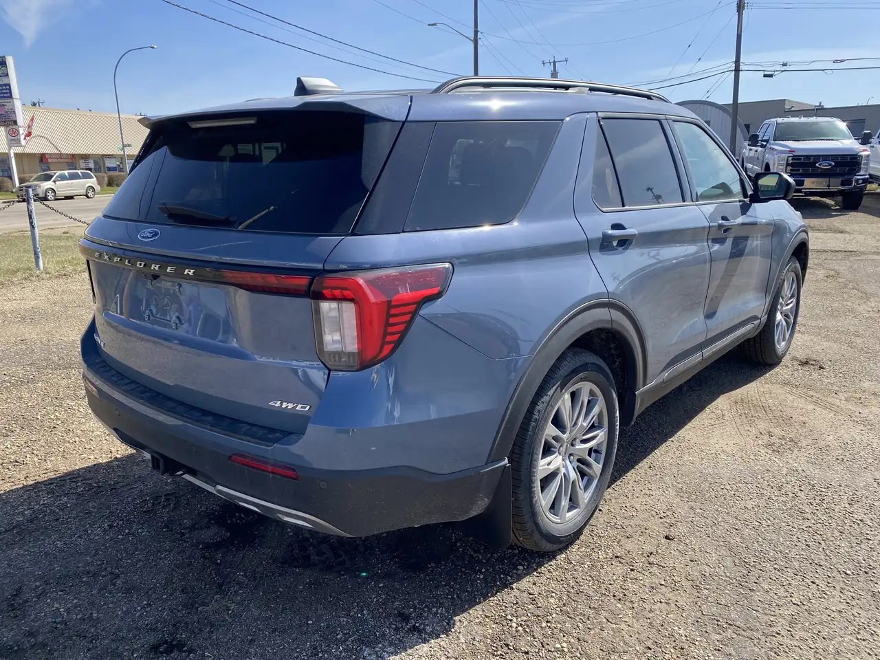 Ford Explorer снимка Ford Explorer