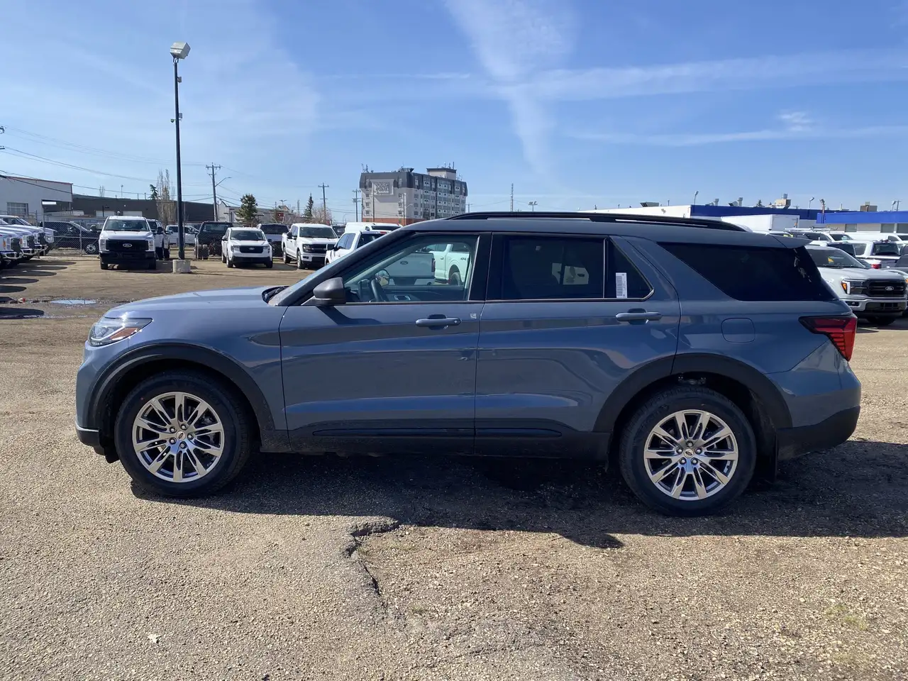 Ford Explorer снимка Ford Explorer