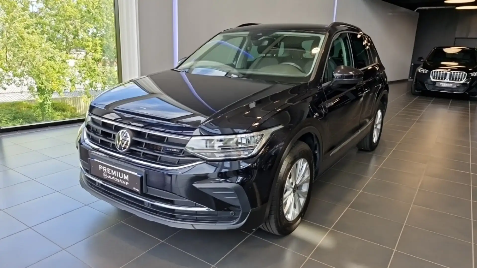 Volkswagen Tiguan BUSINESS 1.4 ehybrid 245ch dsg6 life Noir - 1