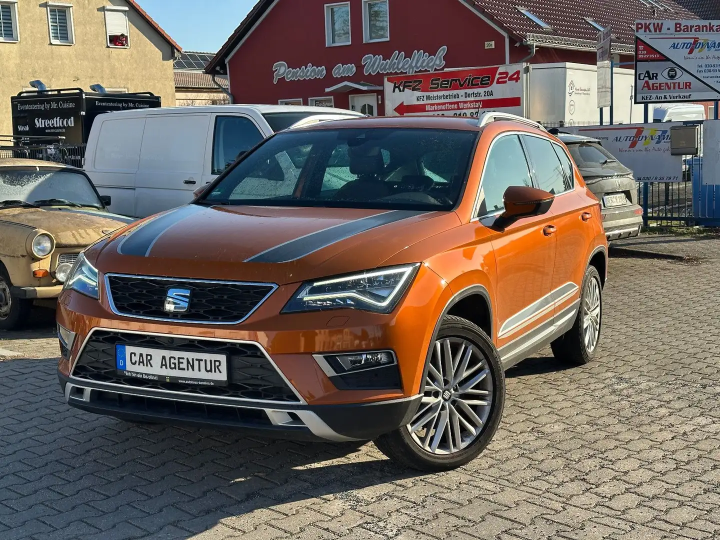 SEAT Ateca Xcellence  AUTOMATIK + KLIMAAUTOMATIK+ LED Orange - 1
