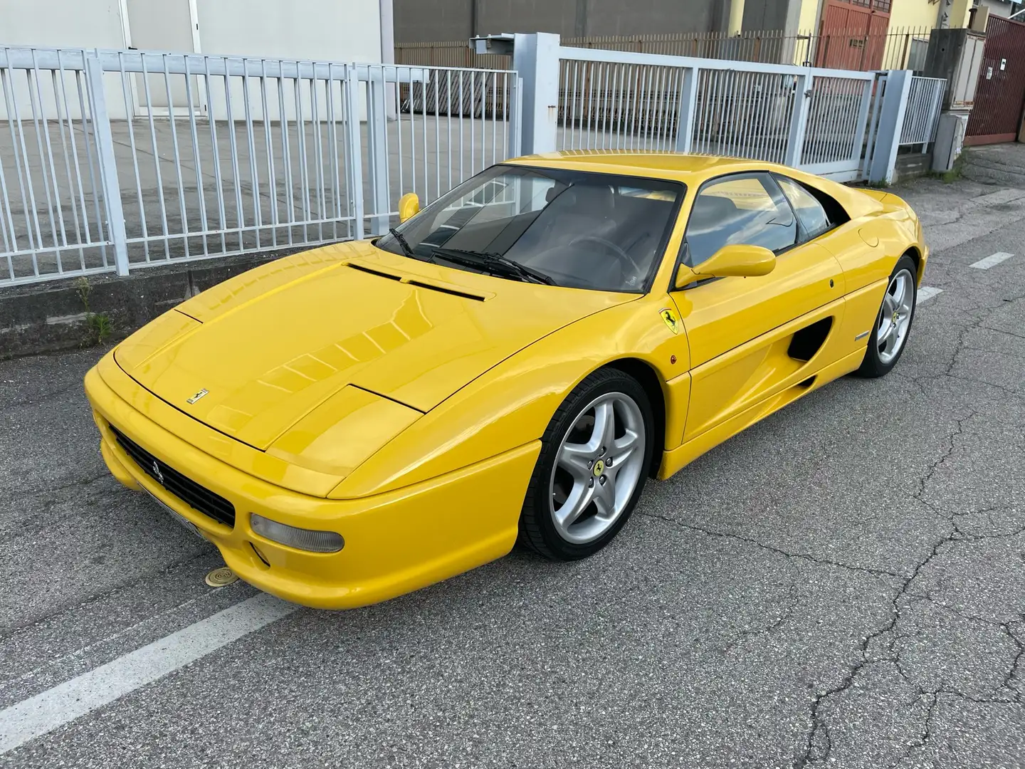 Ferrari F355 355 Berlinetta 3.5 F1 Yellow - 1