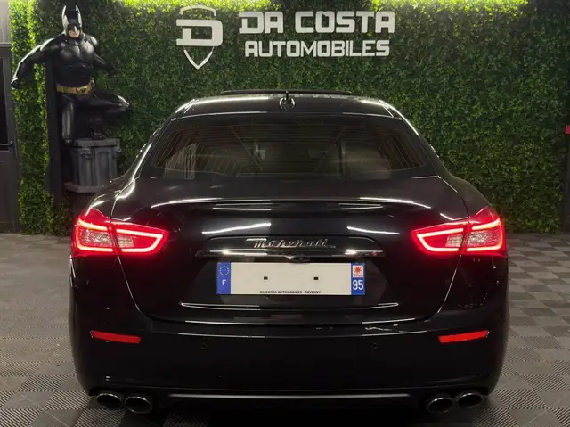Maserati Ghibli view 8