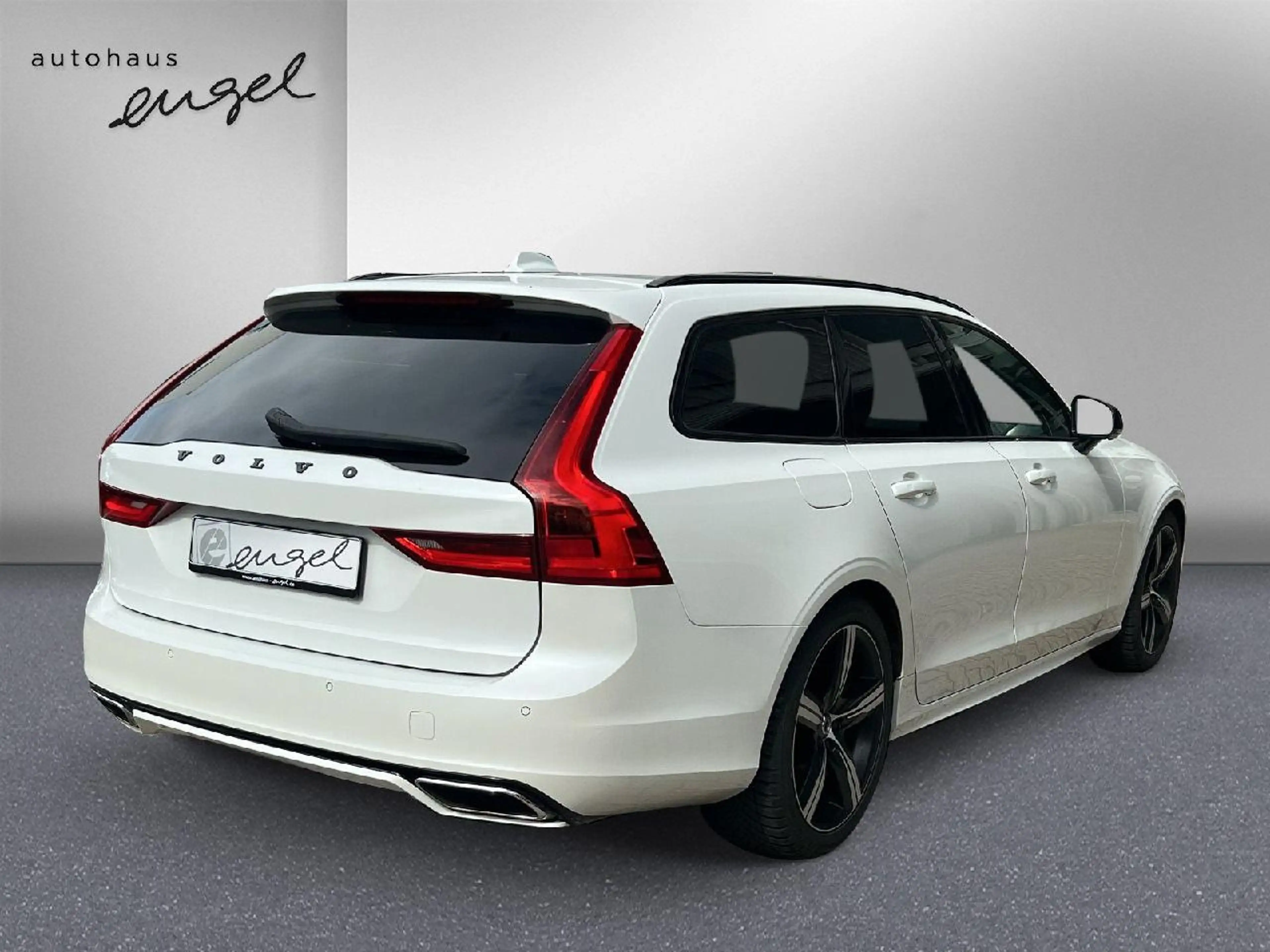 Volvo V90 R Design AWD,BLIS,H/K,360°,AHK,NAVI,DAB,SPURHALTE — photo 6